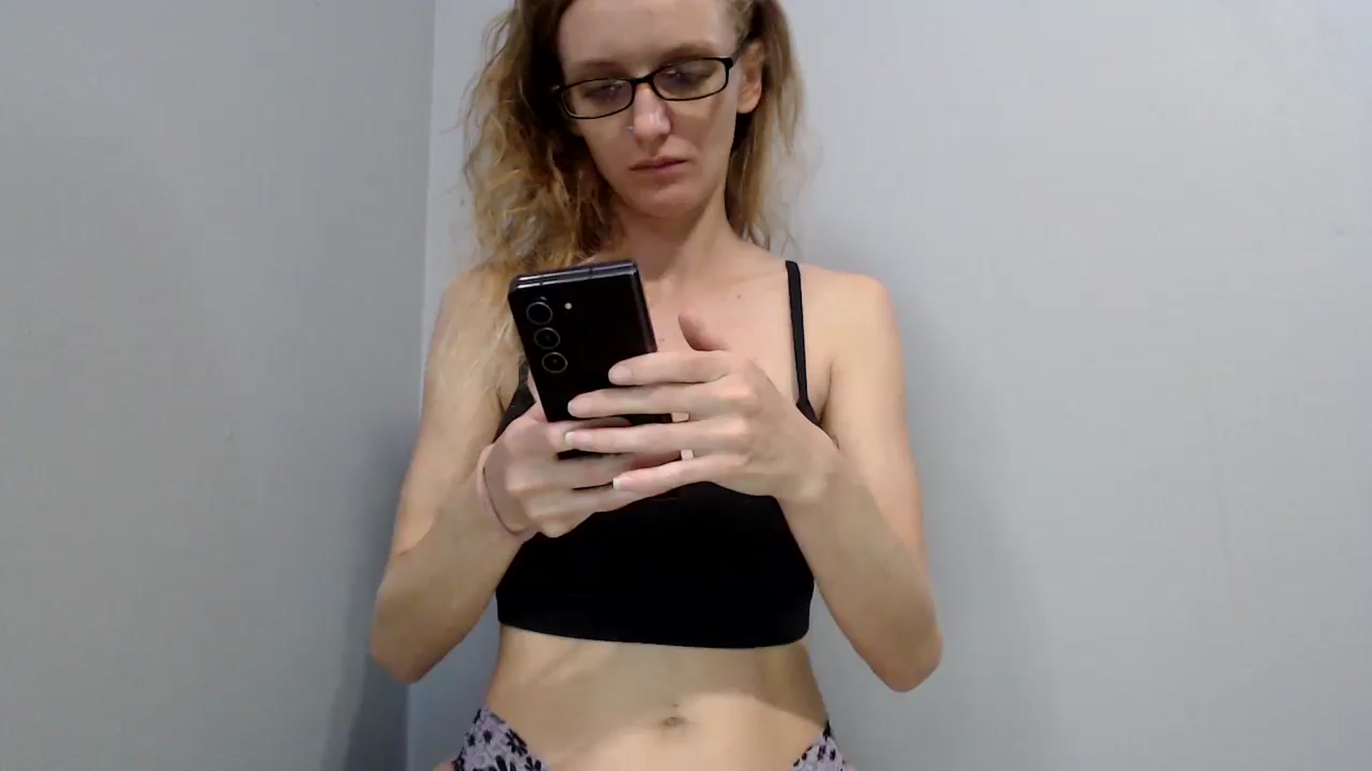 Gallery image thumbnail from Vitanibaby1's myfreecams stream on, 05/27/2025, 18:12 image 3 of 20