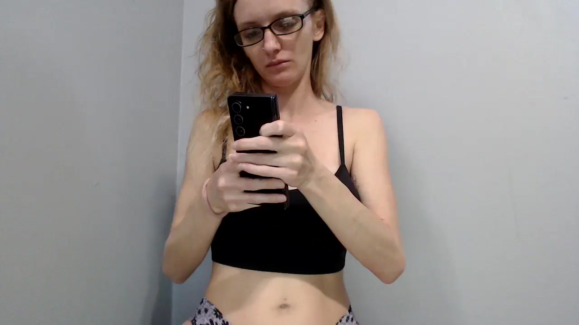 Gallery image thumbnail from Vitanibaby1's myfreecams stream on, 05/27/2025, 18:12 image 4 of 20