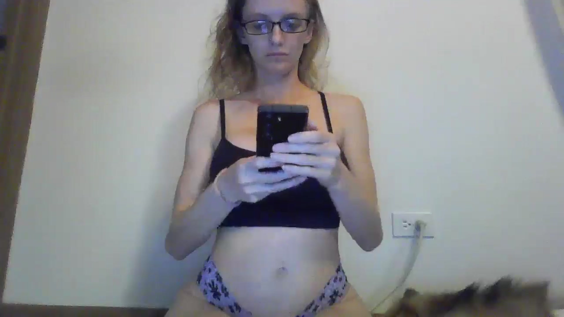Gallery image thumbnail from Vitanibaby1's myfreecams stream on, 06/06/2025, 02:43 image 13 of 20