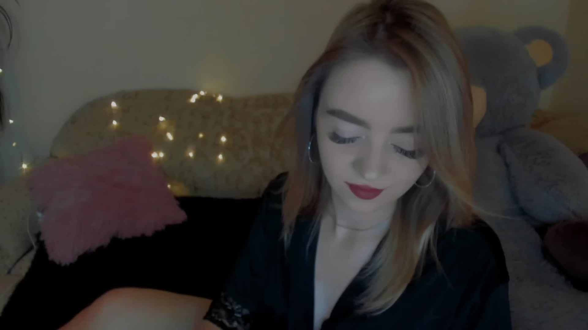 Gallery image thumbnail from VitoriaKlaim's myfreecams stream on, 12/07/2022, 11:46 image 7 of 20