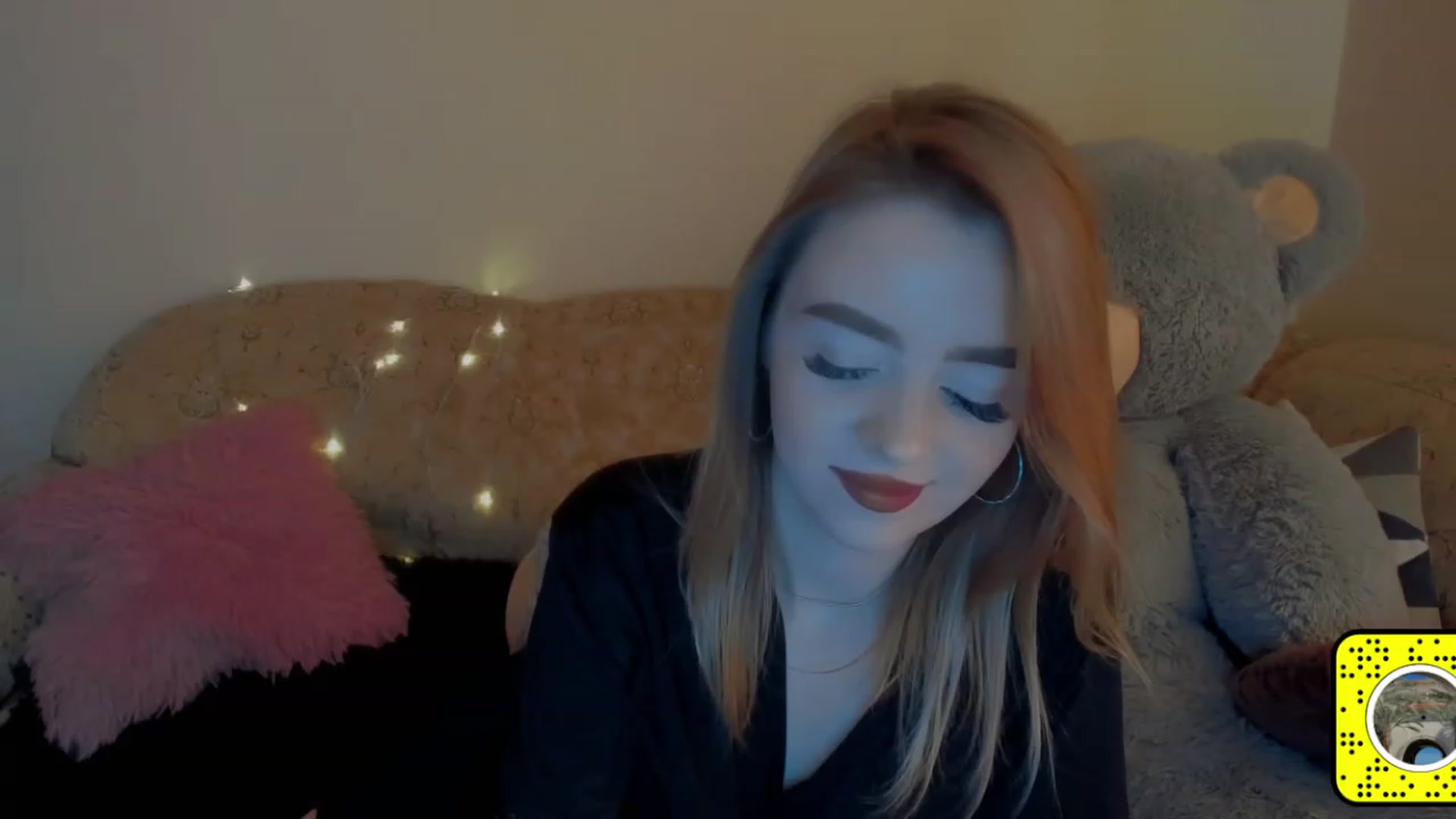 Gallery image thumbnail from VitoriaKlaim's myfreecams stream on, 12/07/2022, 12:46 image 20 of 20