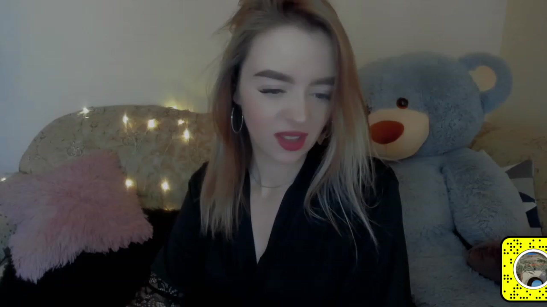 Gallery image thumbnail from VitoriaKlaim's myfreecams stream on, 12/07/2022, 12:46 image 4 of 20
