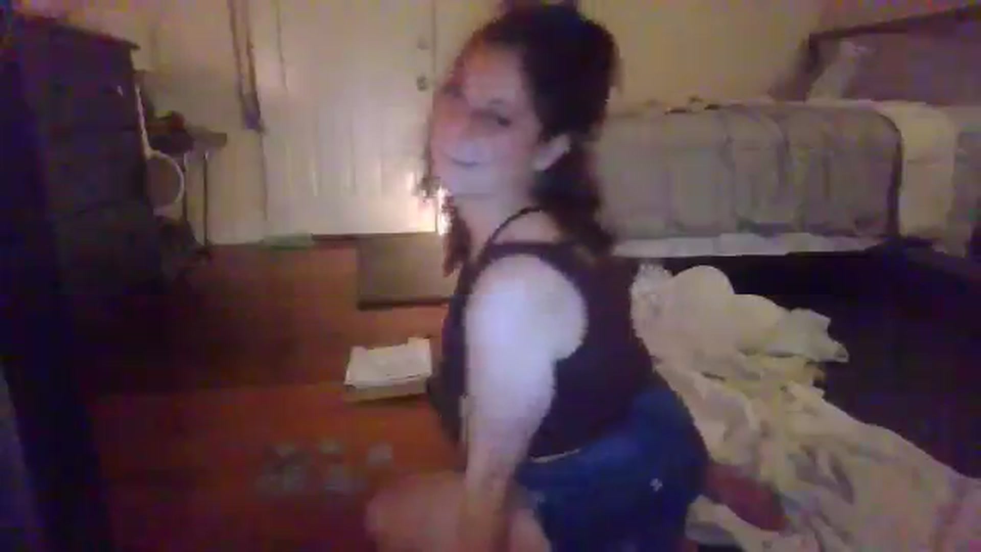 Gallery image thumbnail from ViviFox1's myfreecams stream on, 12/08/2025, 10:01 image 14 of 20