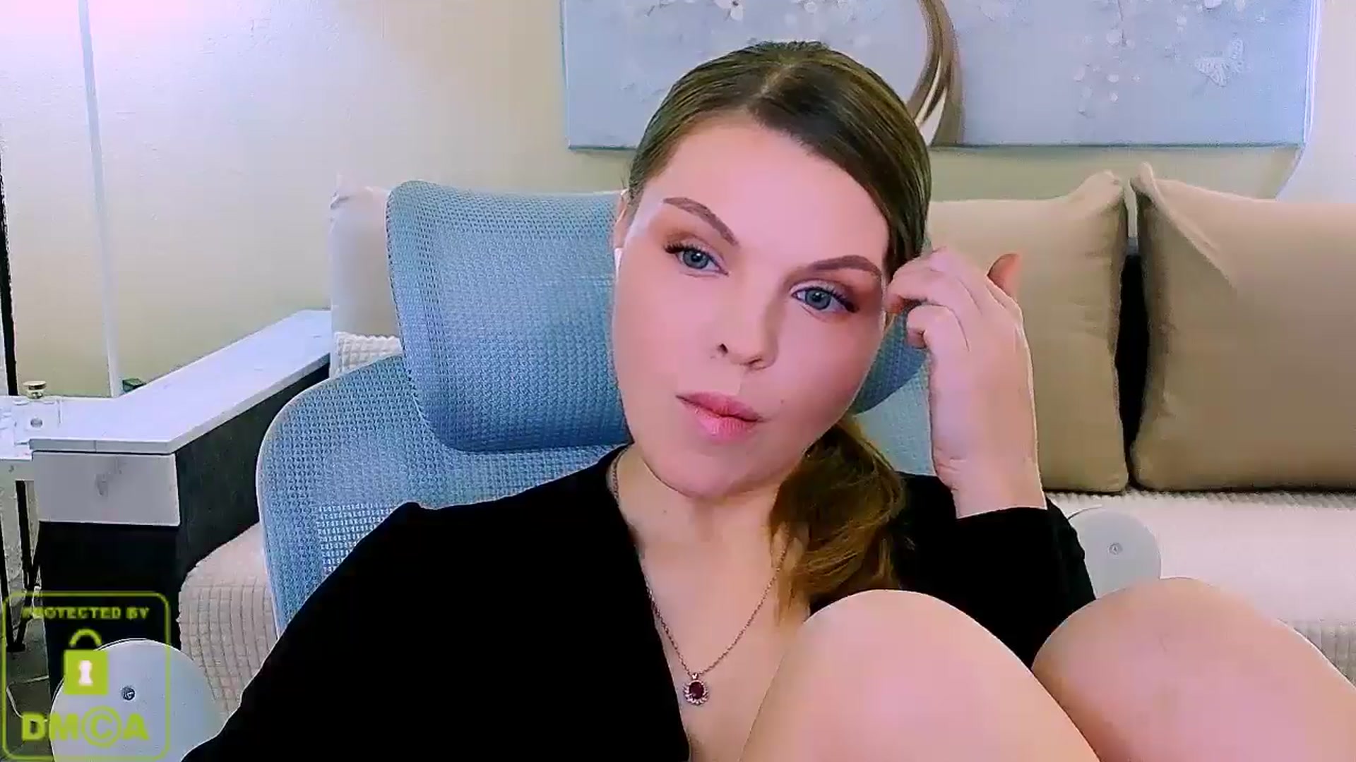 Gallery image thumbnail from Vivia's myfreecams stream on, 01/27/2026, 16:10 image 7 of 20