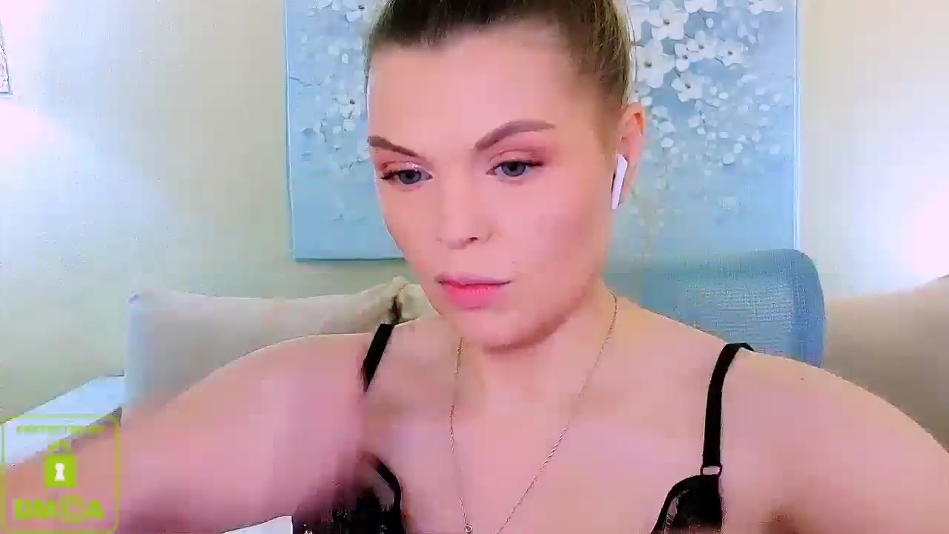Gallery image thumbnail from Vivia's myfreecams stream on, 02/05/2026, 14:59 image 13 of 20