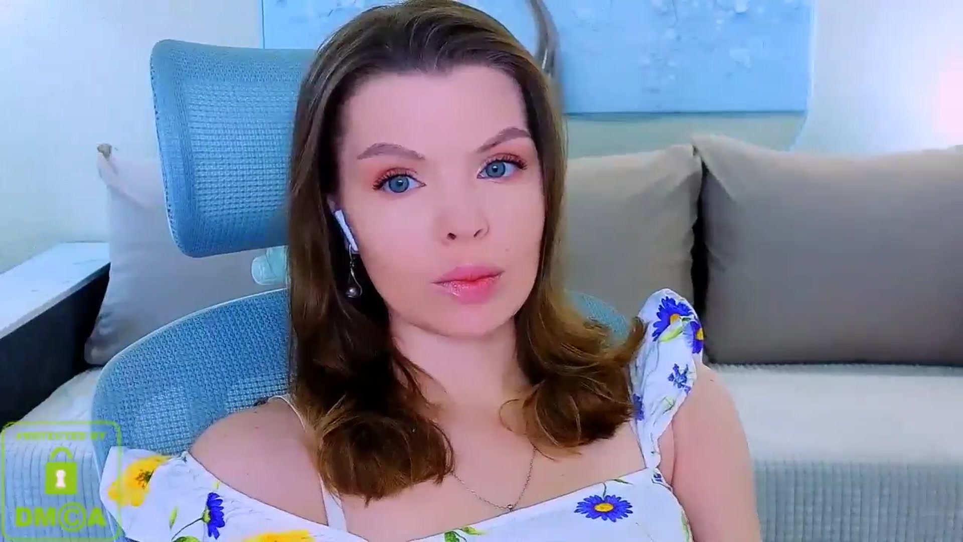 Gallery image thumbnail from Vivia's myfreecams stream on, 04/04/2026, 12:19 image 6 of 20