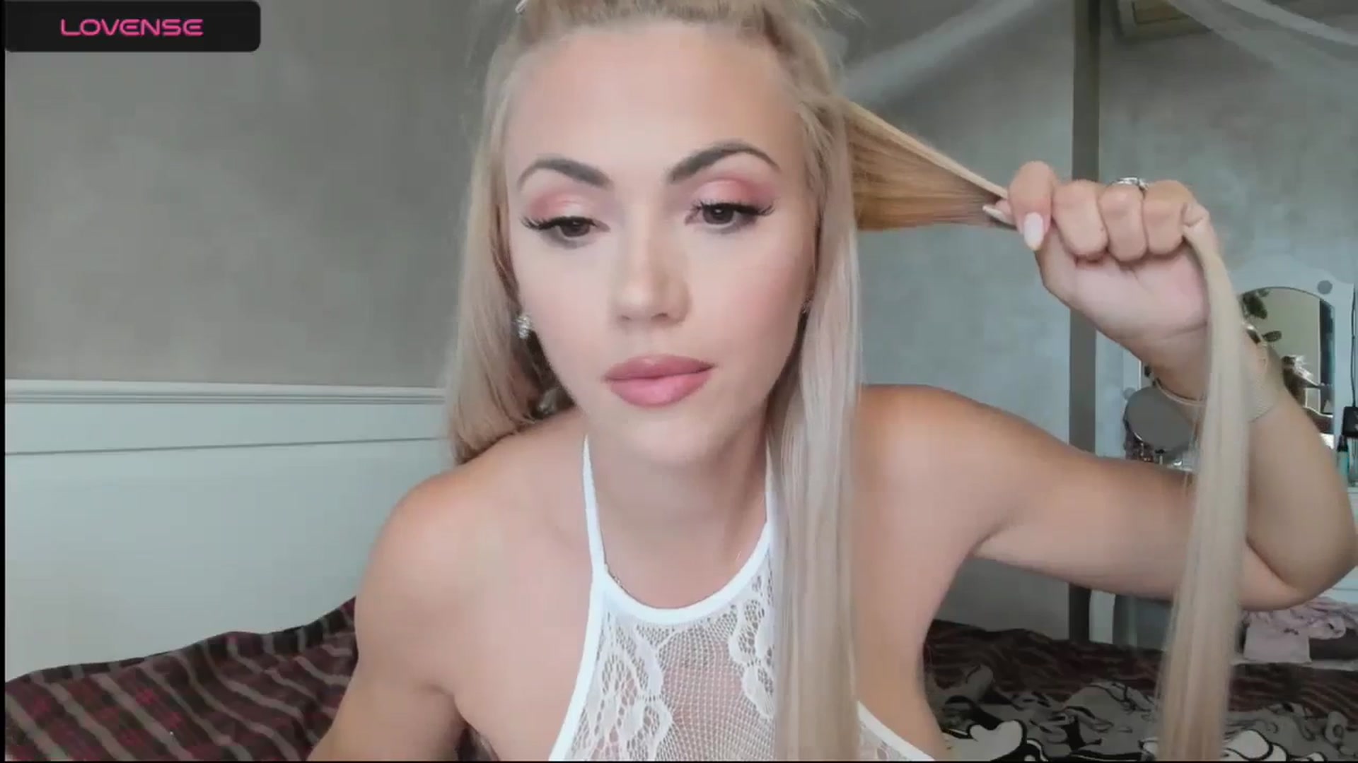 Gallery image thumbnail from VivianisHere's myfreecams stream on, 11/04/2023, 07:48 image 15 of 20