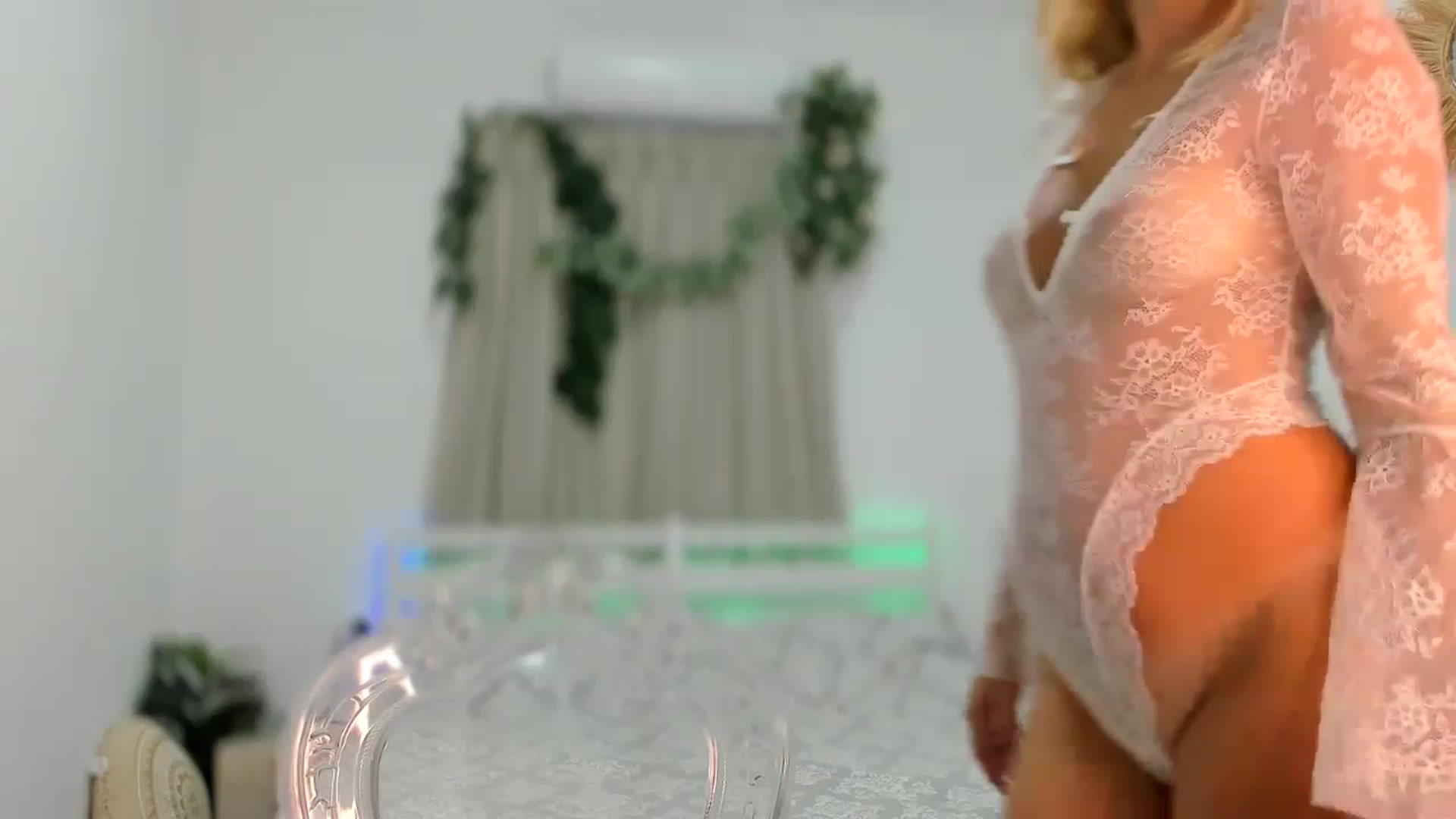 Gallery image thumbnail from VivianisHere's myfreecams stream on, 10/31/2024, 08:13 image 20 of 20