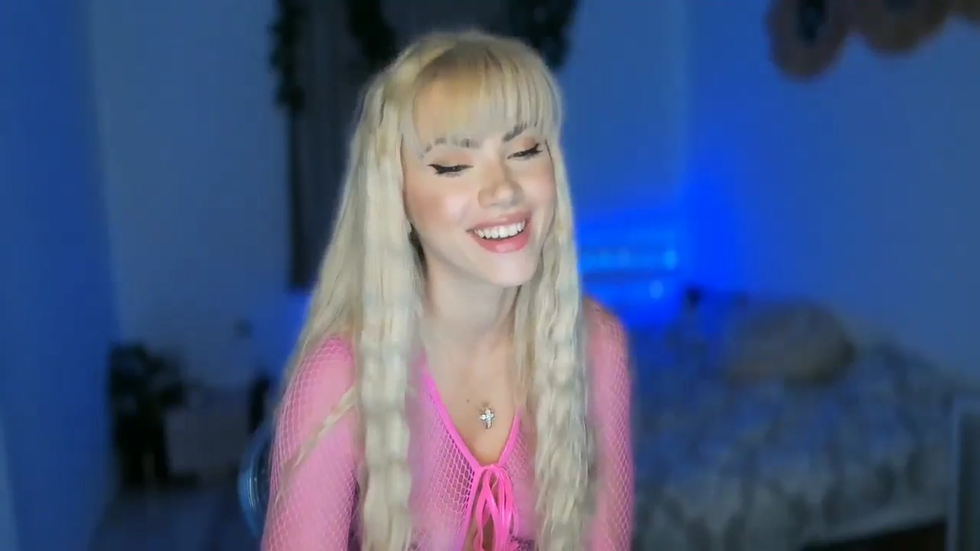 Gallery image thumbnail from VivianisHere's myfreecams stream on, 11/27/2024, 08:54 image 19 of 20