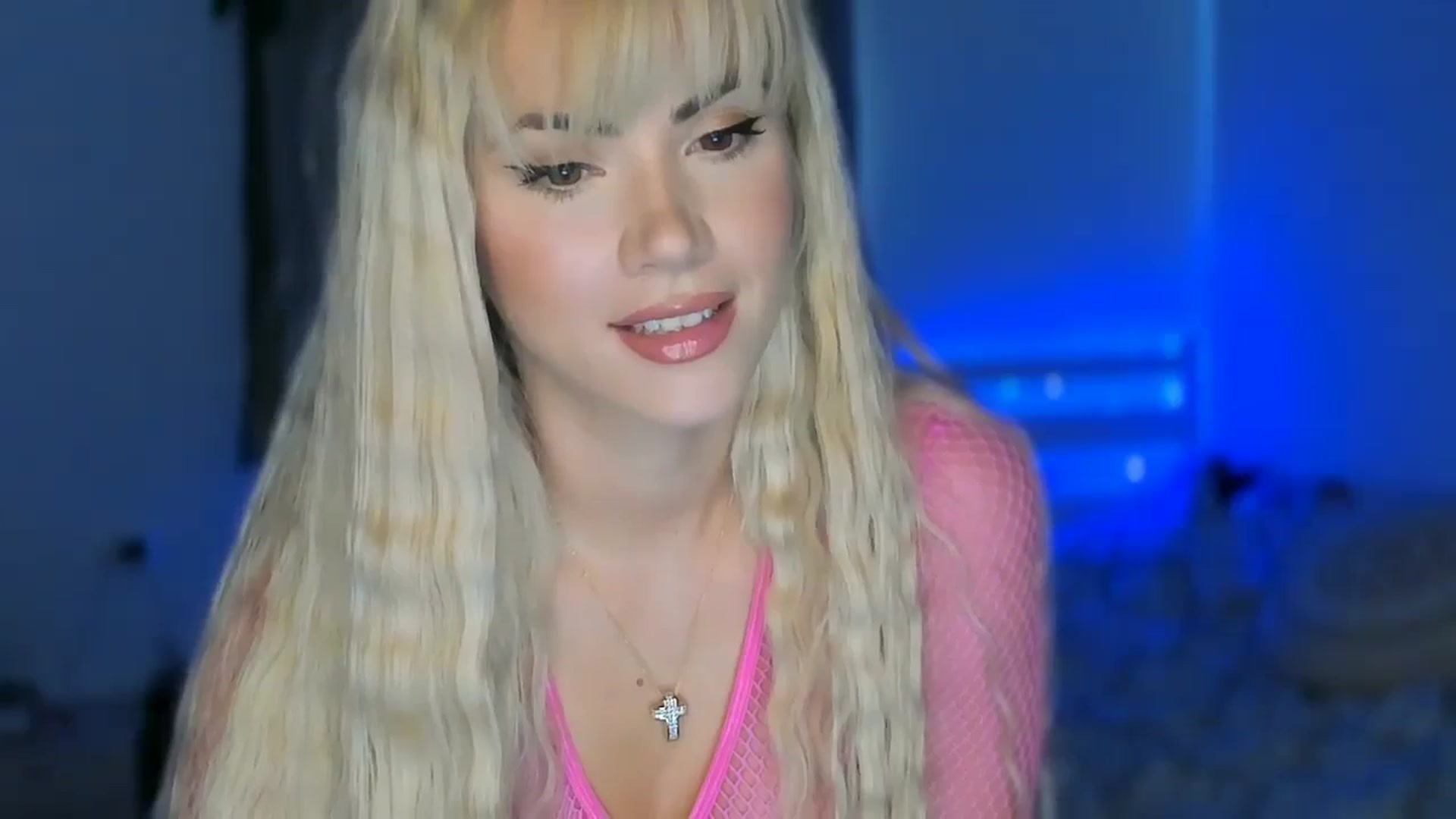 Gallery image thumbnail from VivianisHere's myfreecams stream on, 11/27/2024, 08:54 image 11 of 20