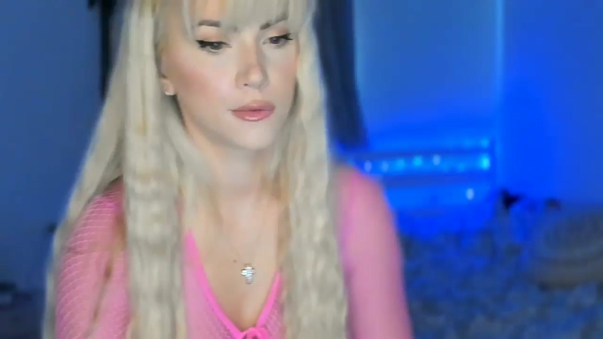 Gallery image thumbnail from VivianisHere's myfreecams stream on, 11/27/2024, 08:54 image 9 of 20