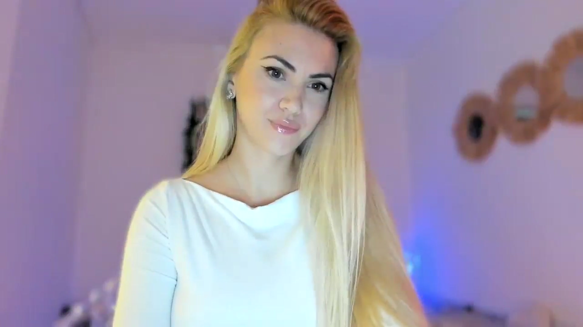 Gallery image thumbnail from VivianisHere's myfreecams stream on, 01/27/2025, 10:13 image 3 of 20
