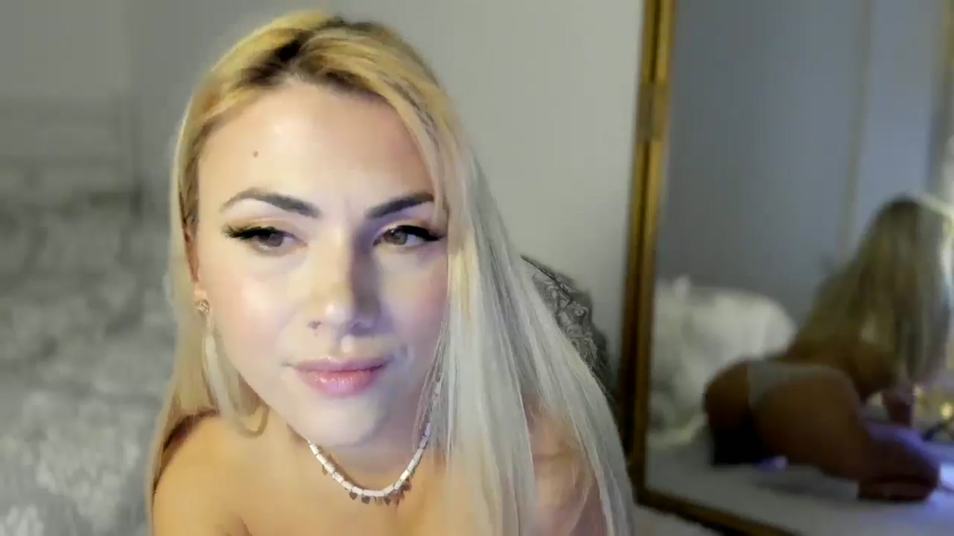 Gallery image thumbnail from VivianisHere's myfreecams stream on, 02/27/2025, 08:25 image 9 of 20