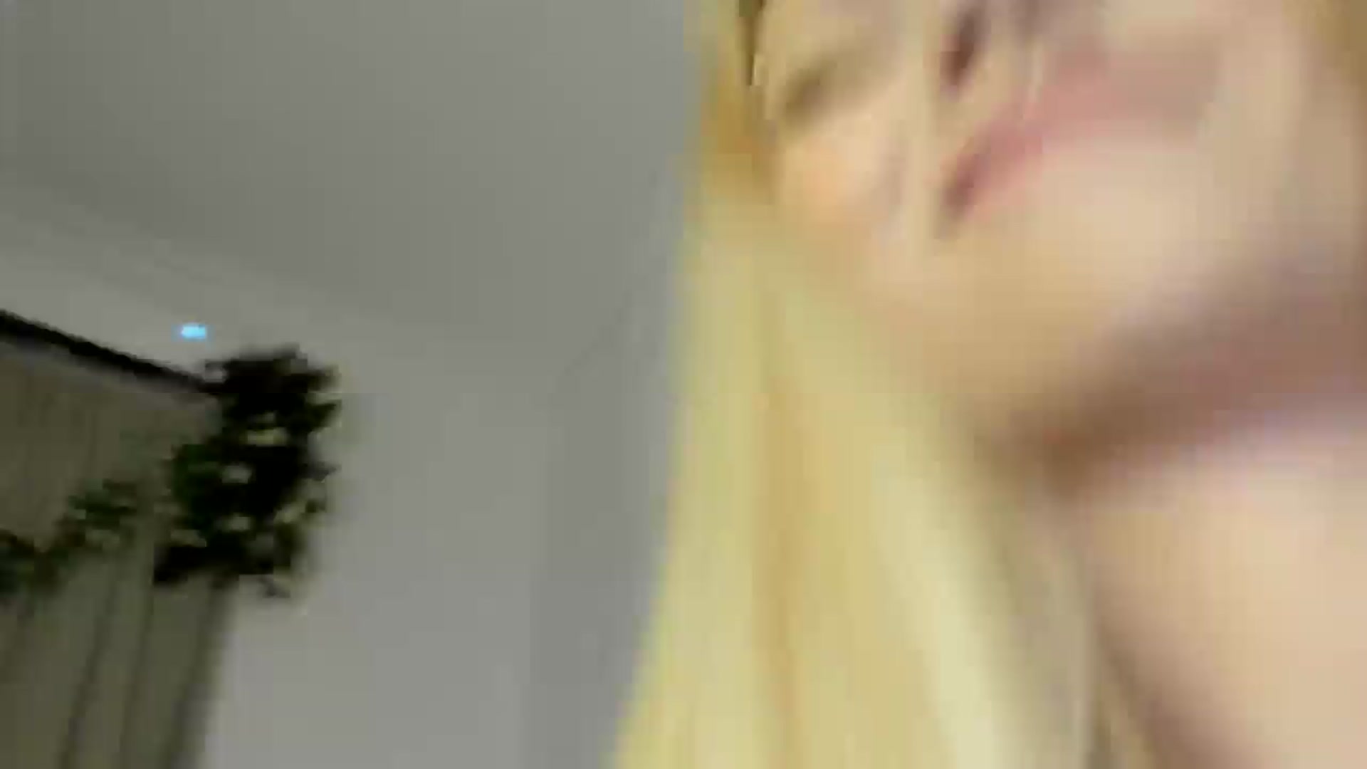 Gallery image thumbnail from VivianisHere's myfreecams stream on, 02/27/2025, 08:25 image 1 of 20