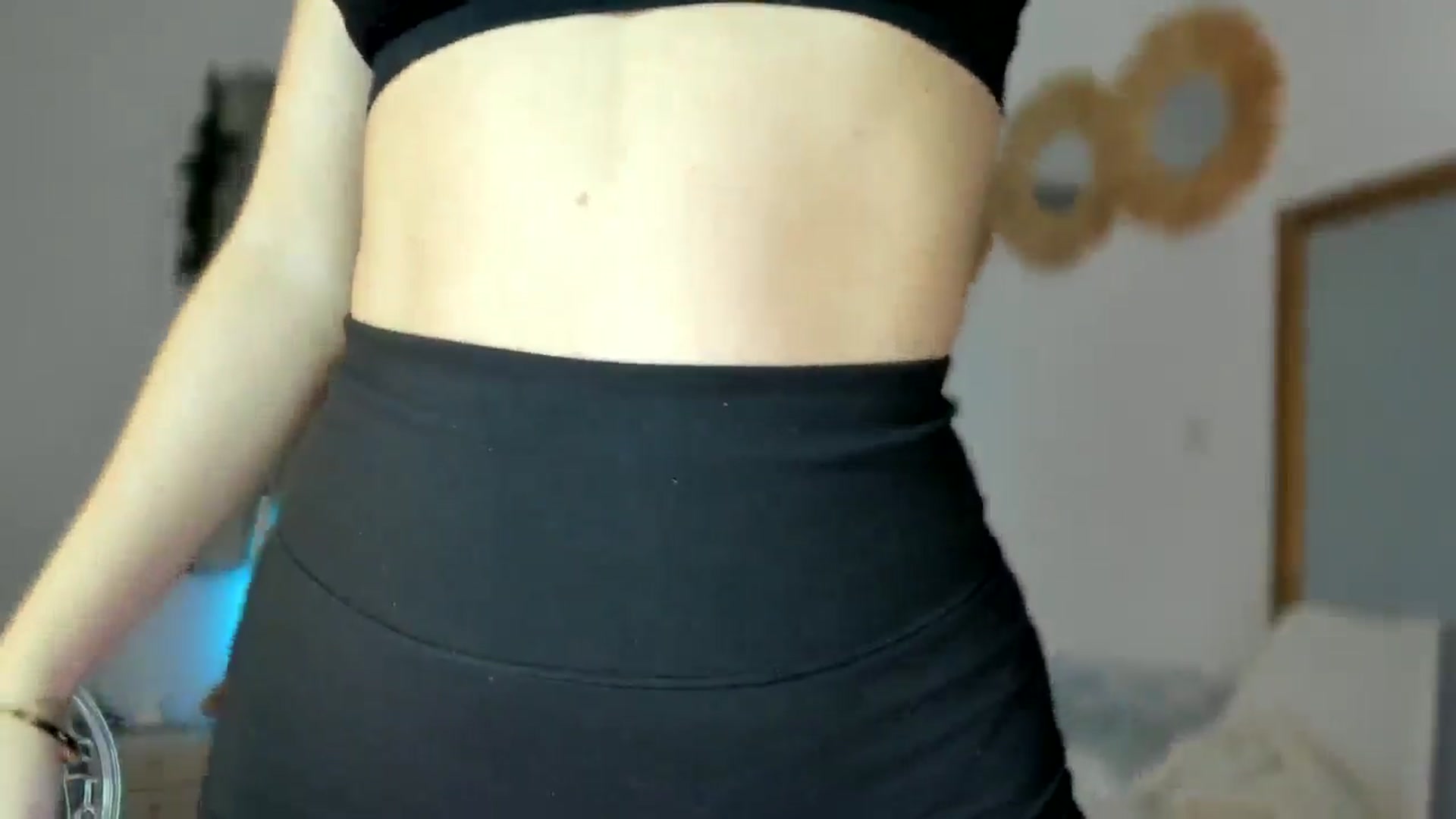 Gallery image thumbnail from VivianisHere's myfreecams stream on, 03/13/2025, 07:50 image 13 of 20