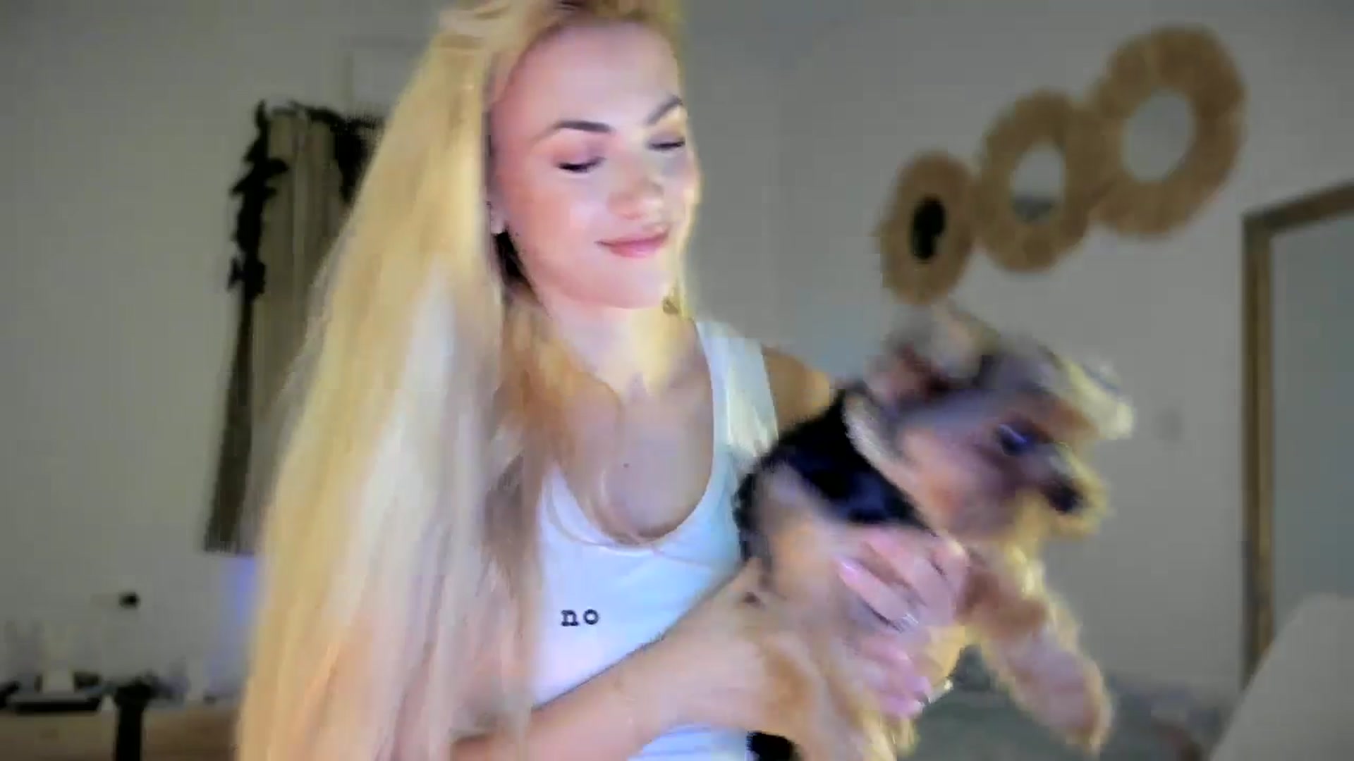 Gallery image thumbnail from VivianisHere's myfreecams stream on, 03/17/2025, 07:56 image 18 of 20