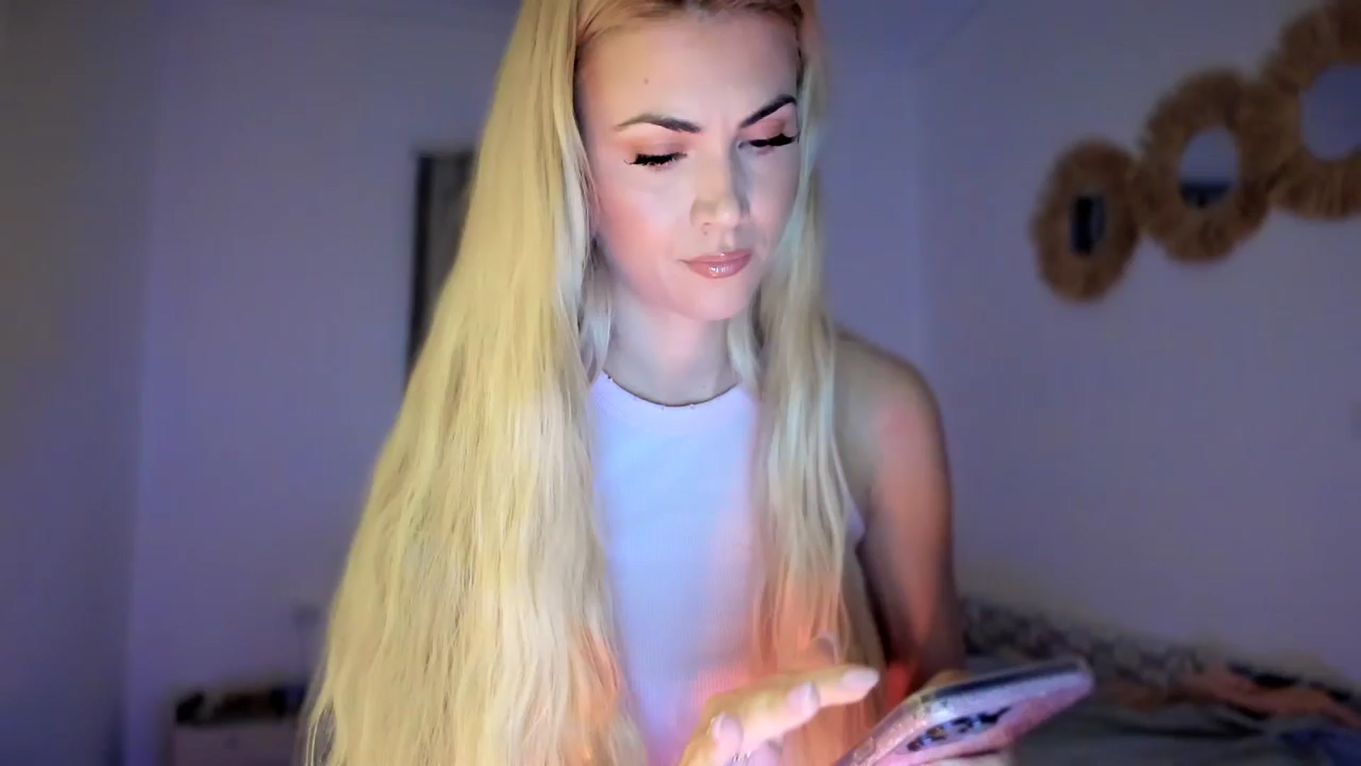 Gallery image thumbnail from VivianisHere's myfreecams stream on, 03/26/2025, 08:48 image 19 of 20