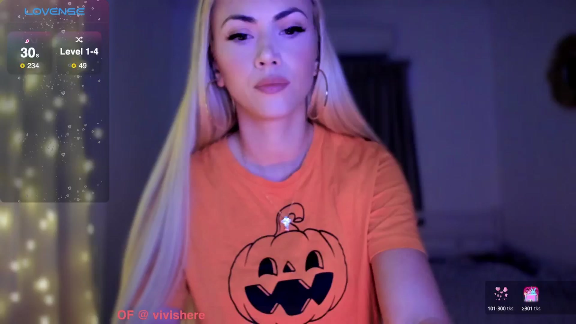 Gallery image thumbnail from VivianisHere's myfreecams stream on, 05/19/2025, 06:55 image 1 of 20