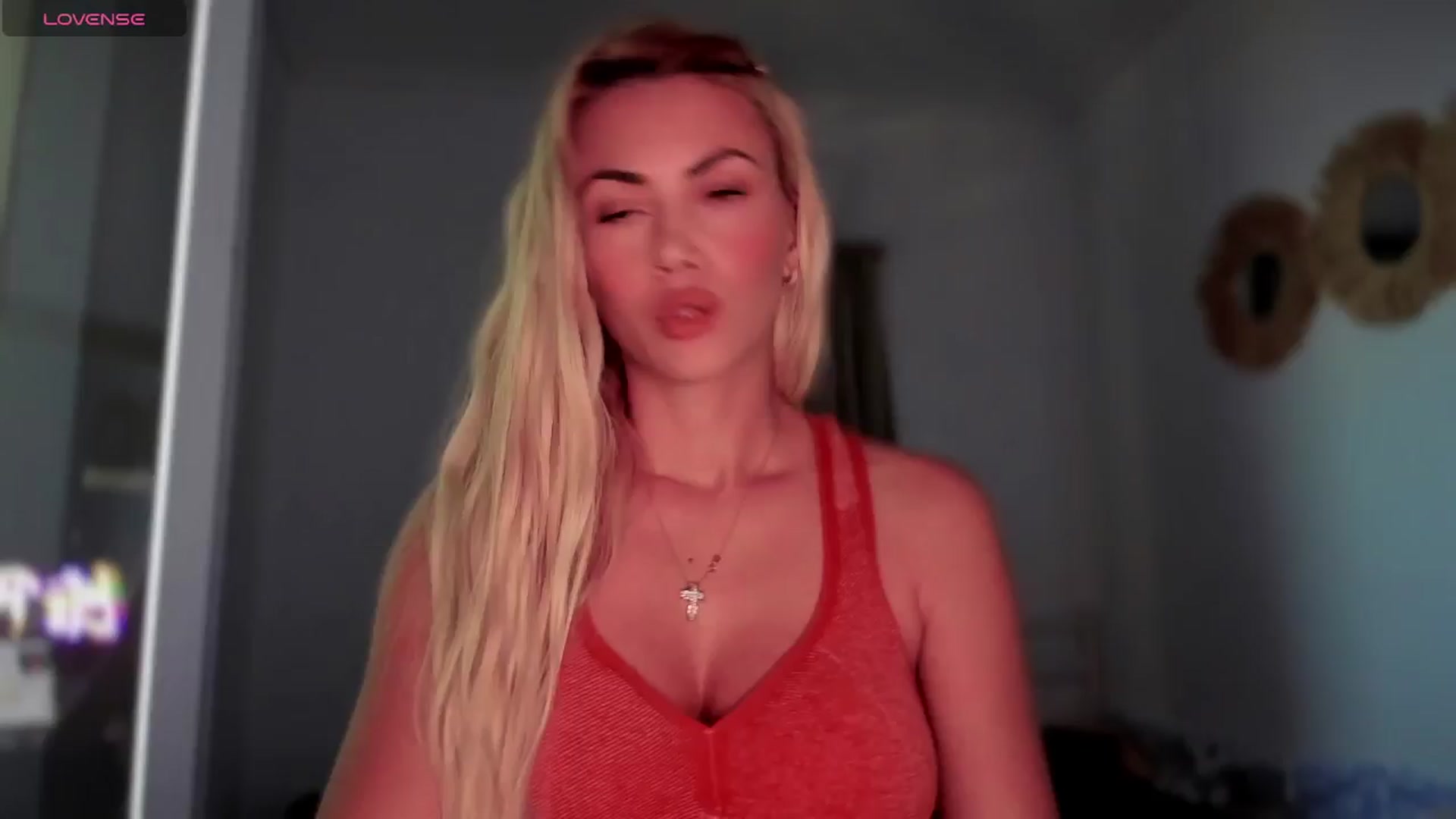 Gallery image thumbnail from VivianisHere's myfreecams stream on, 05/27/2025, 08:07 image 3 of 20