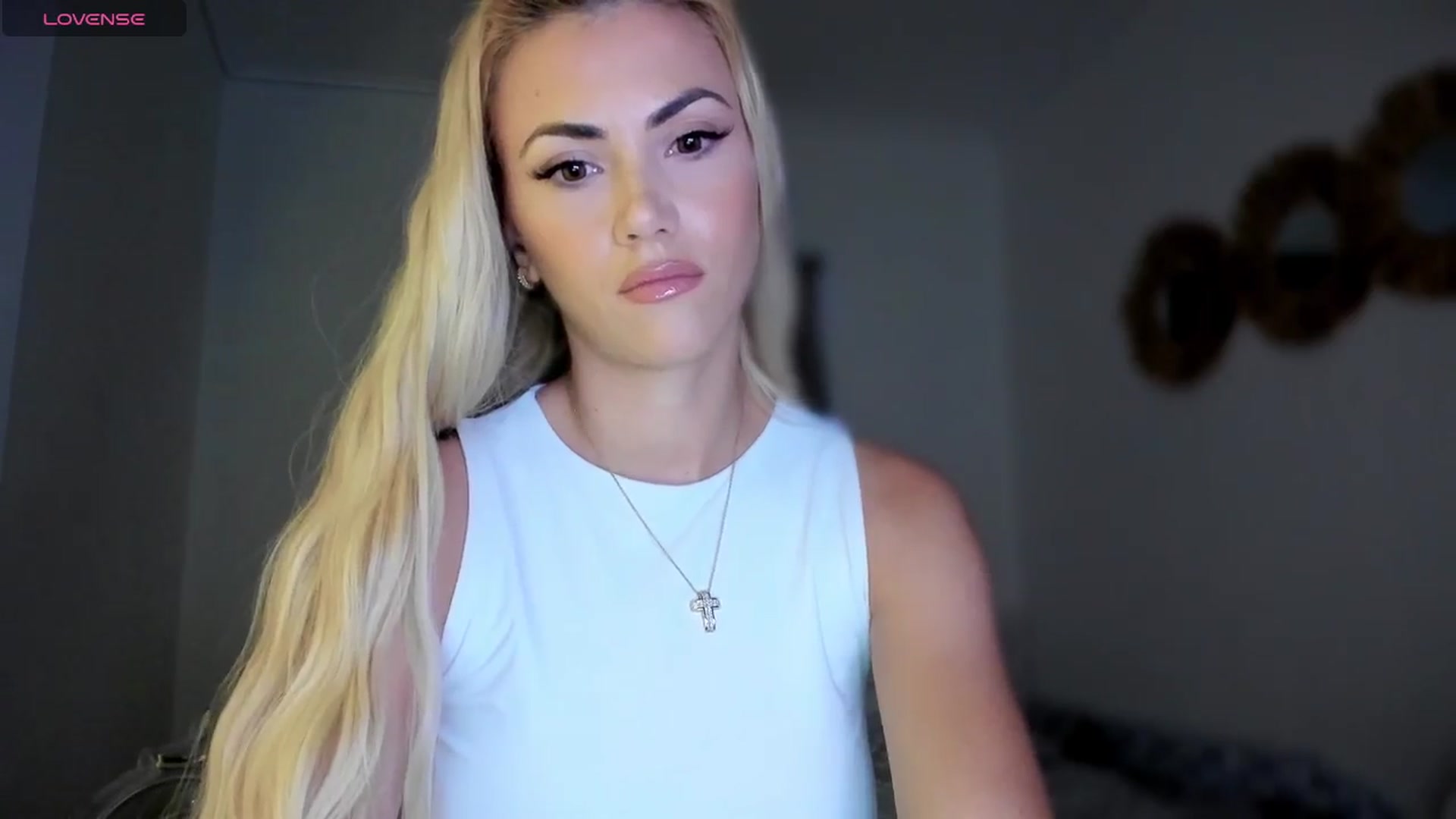 Gallery image thumbnail from VivianisHere's myfreecams stream on, 05/28/2025, 07:17 image 12 of 20