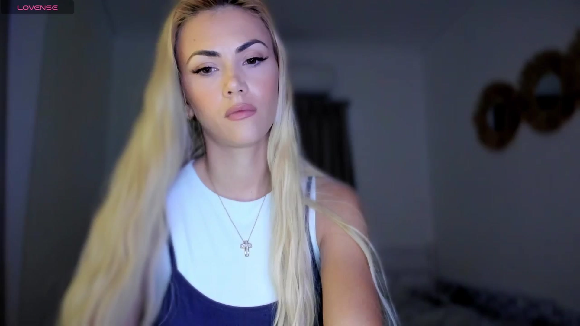 Gallery image thumbnail from VivianisHere's myfreecams stream on, 05/28/2025, 07:17 image 3 of 20