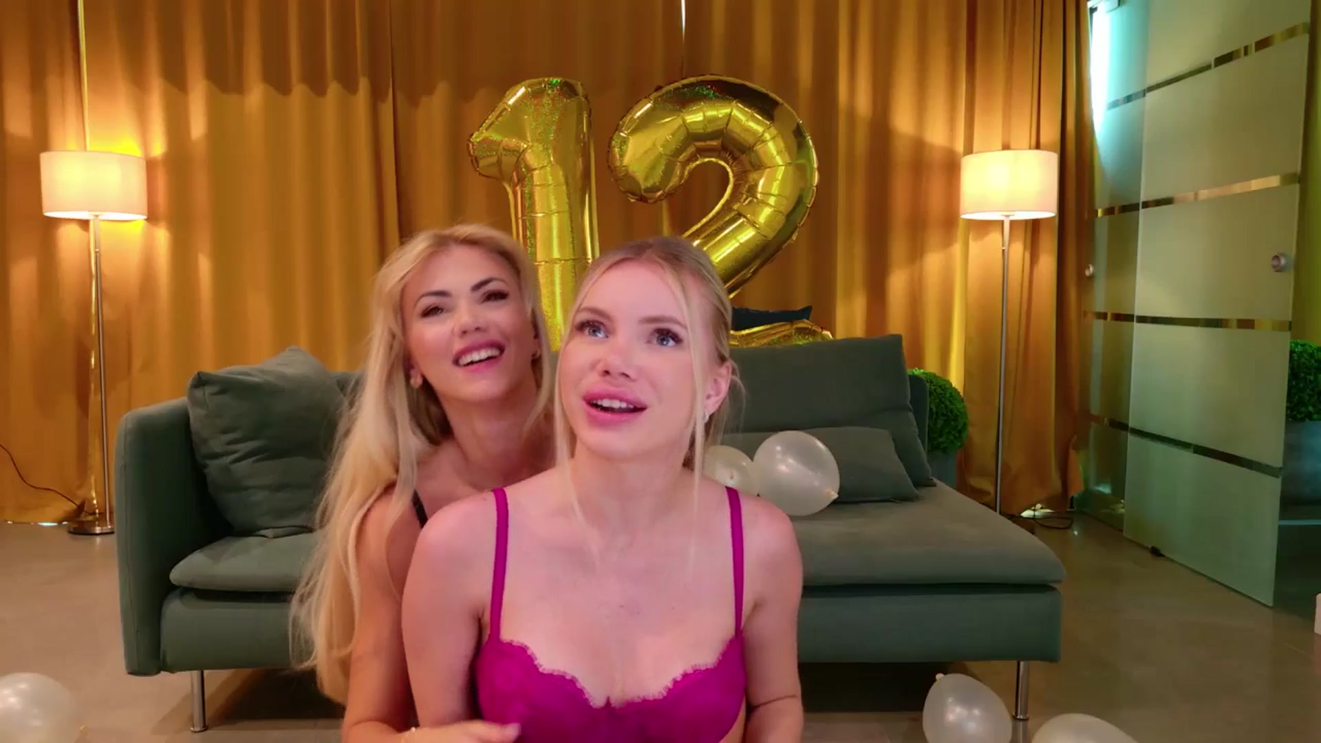 Gallery image thumbnail from VivianisHere's myfreecams stream on, 06/10/2025, 08:01 image 3 of 20