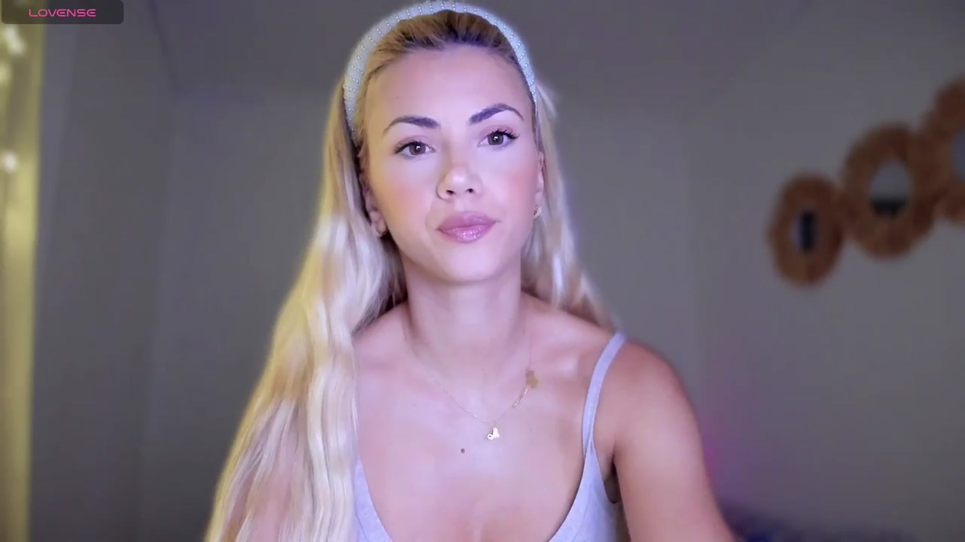 Gallery image thumbnail from VivianisHere's myfreecams stream on, 06/30/2025, 06:20 image 2 of 20