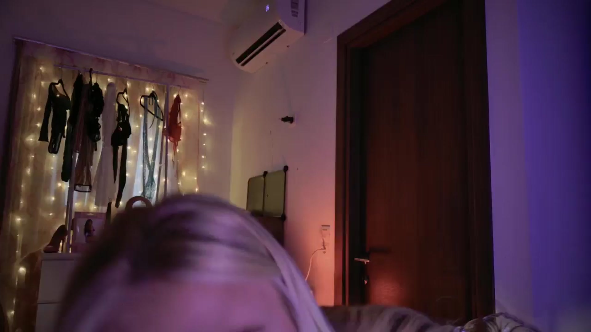 Gallery image thumbnail from VivianisHere's myfreecams stream on, 09/05/2025, 06:58 image 1 of 20