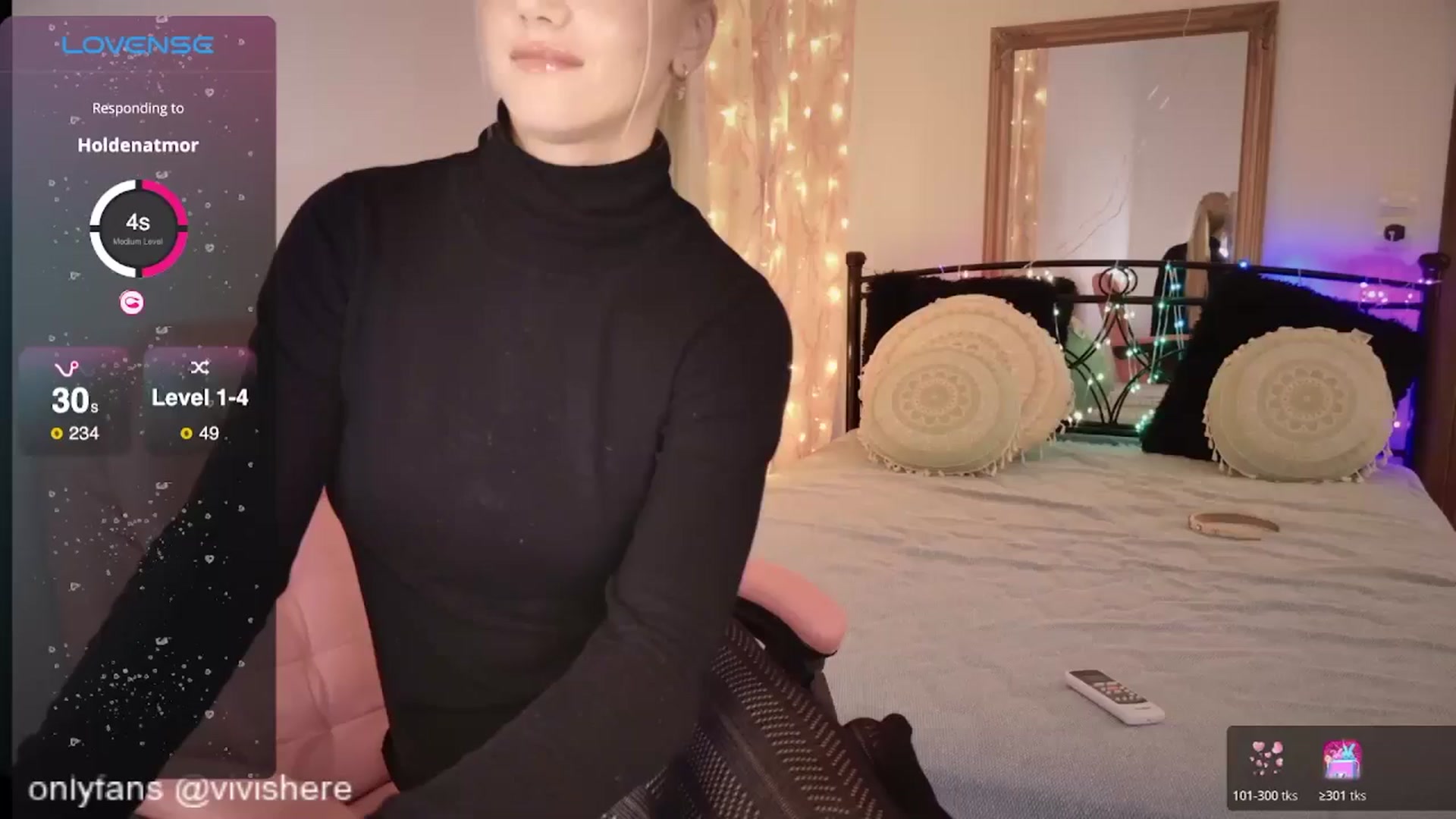 Gallery image thumbnail from VivianisHere's myfreecams stream on, 03/27/2026, 20:08 image 4 of 20
