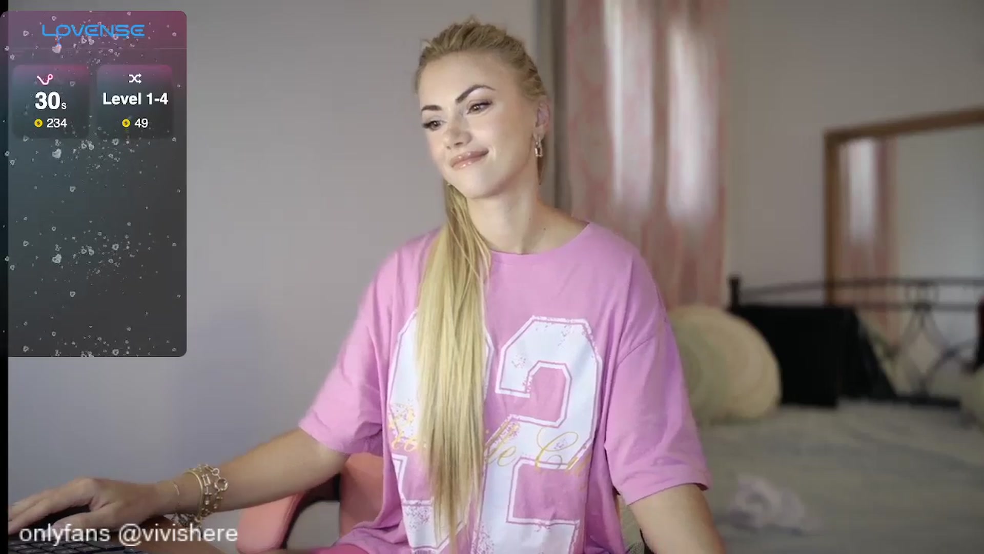 Gallery image thumbnail from VivianisHere's myfreecams stream on, 04/28/2026, 08:13 image 3 of 20