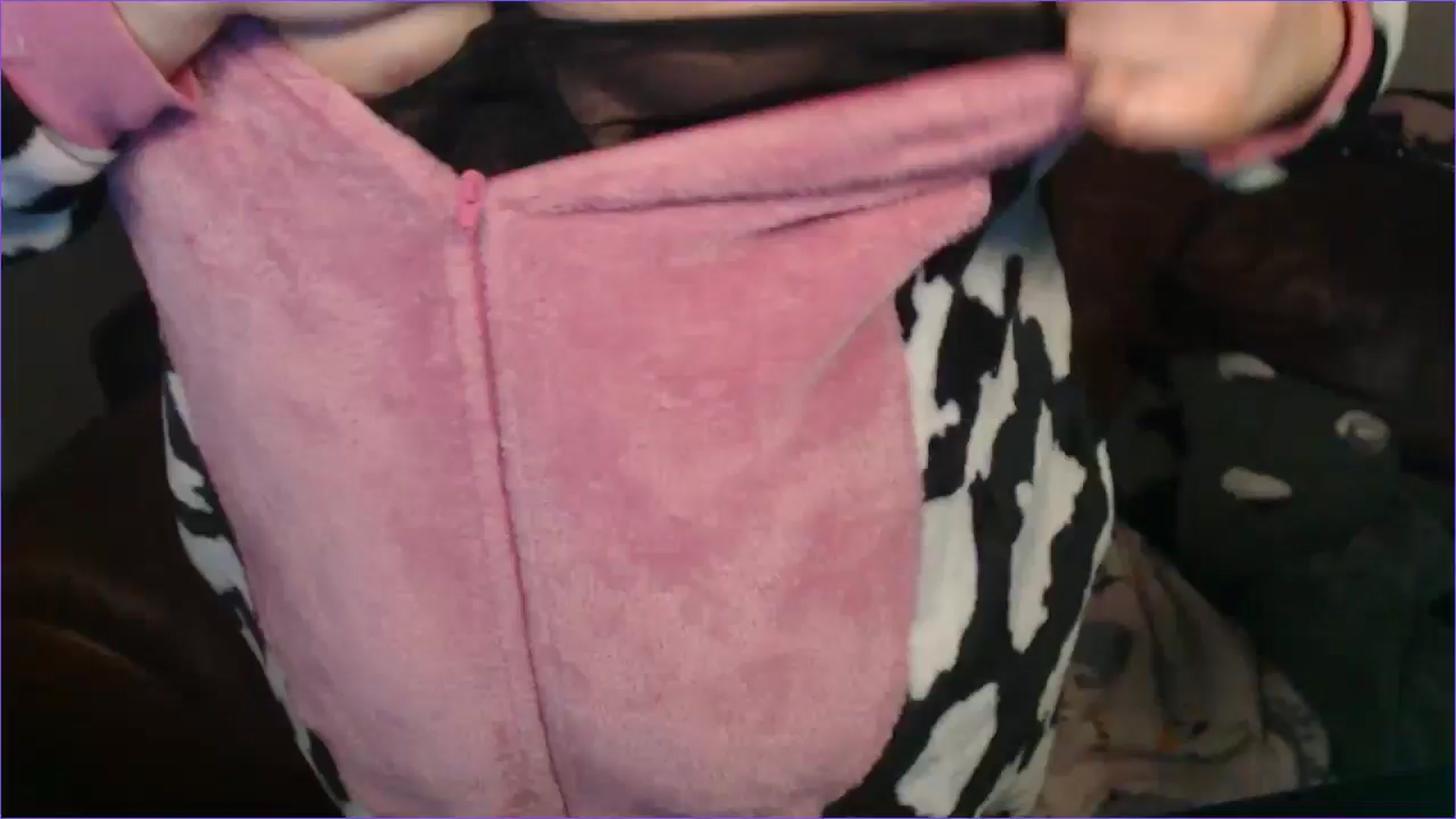Gallery image thumbnail from Vivianvox's myfreecams stream on, 04/25/2026, 10:39 image 1 of 20