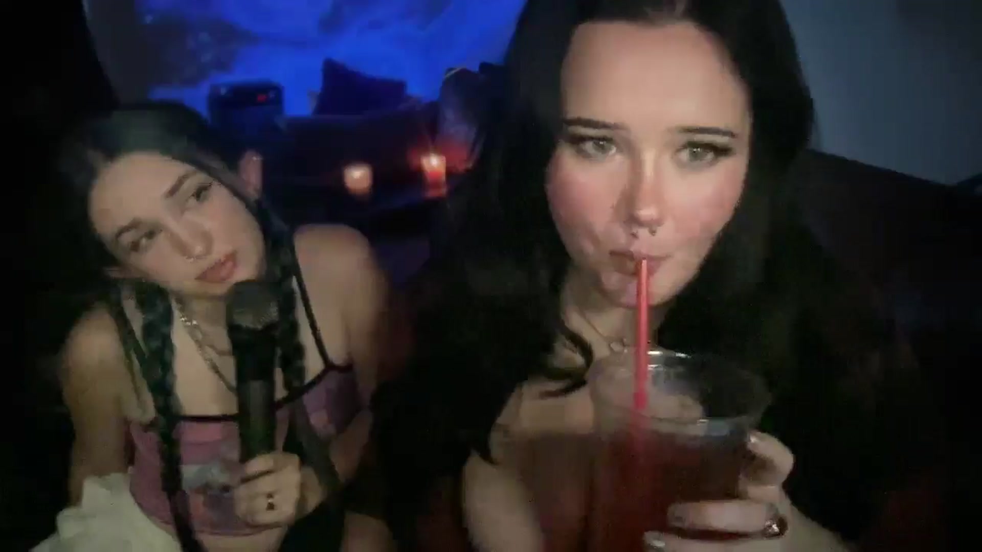 Gallery image thumbnail from Vivianvox's myfreecams stream on, 05/03/2026, 12:05 image 10 of 20
