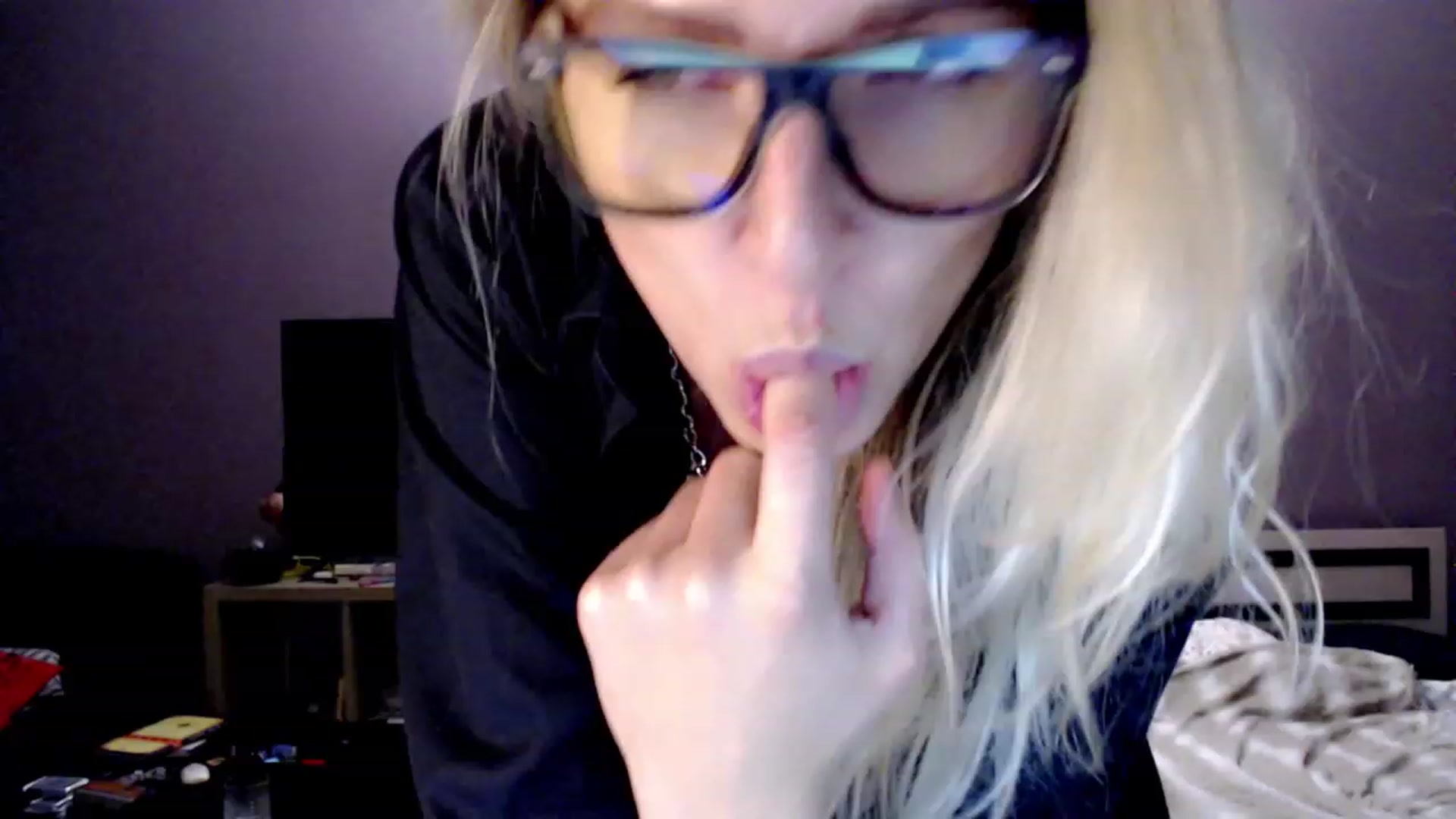 Gallery image thumbnail from VivicaCoke's myfreecams stream on, 11/15/2022, 20:07 image 10 of 20