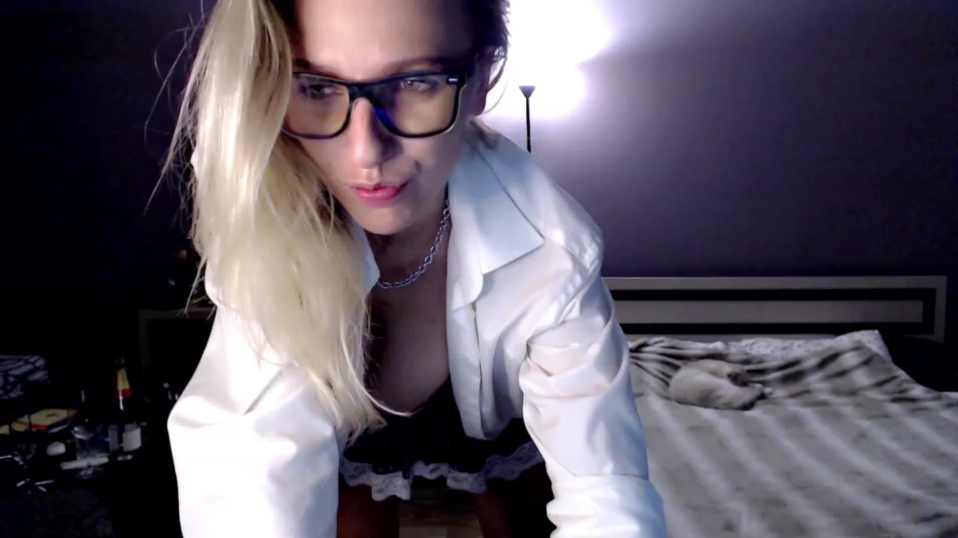 Gallery image thumbnail from VivicaCoke's myfreecams stream on, 11/16/2022, 17:17 image 7 of 20