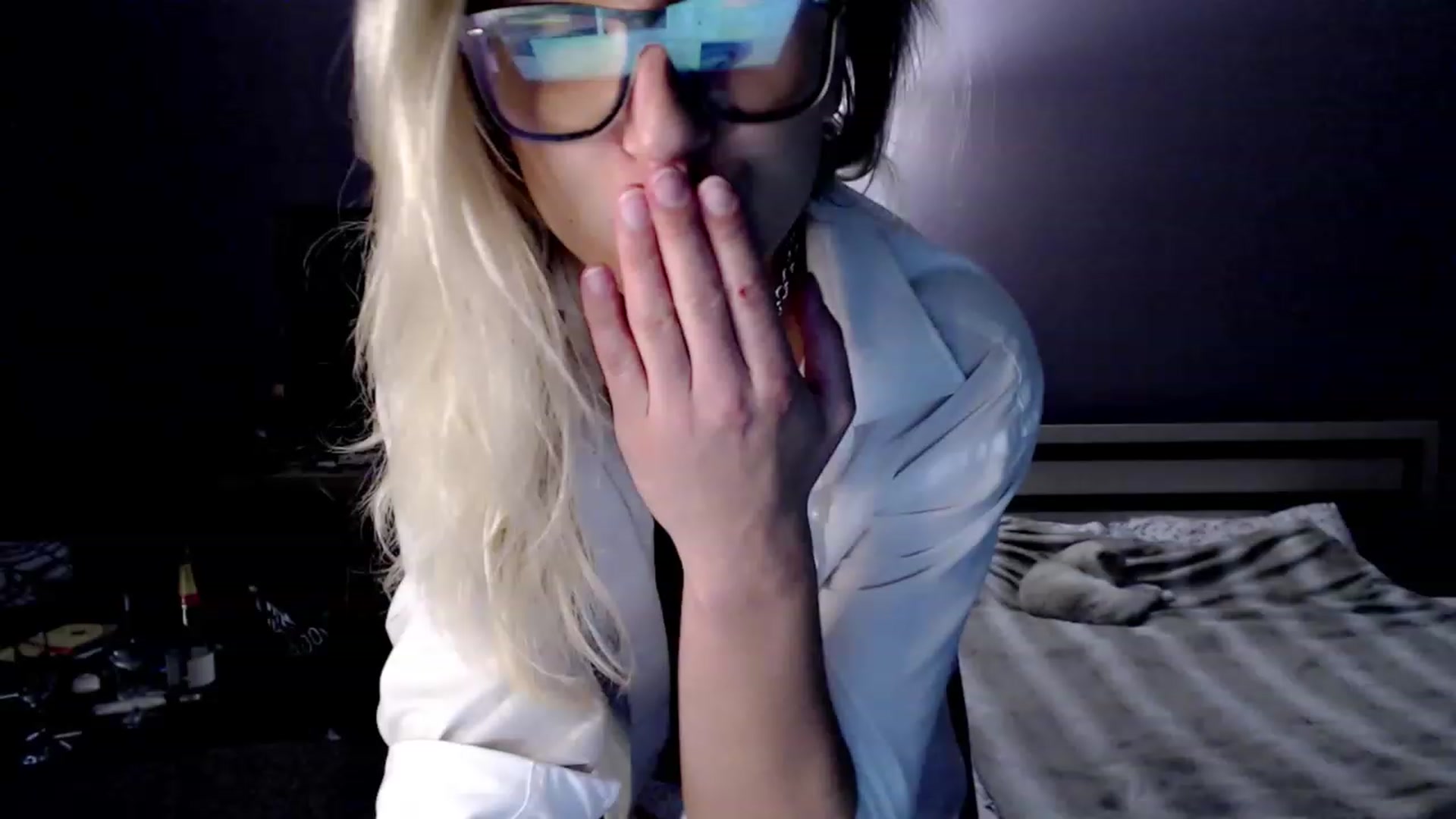 Gallery image thumbnail from VivicaCoke's myfreecams stream on, 11/16/2022, 17:17 image 4 of 20