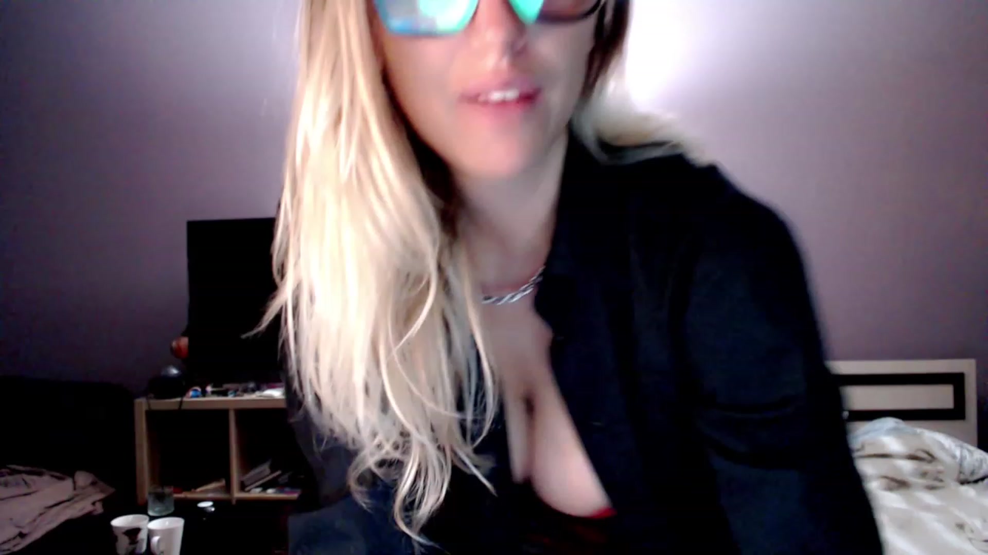 Gallery image thumbnail from VivicaCoke's myfreecams stream on, 11/19/2022, 14:16 image 11 of 20