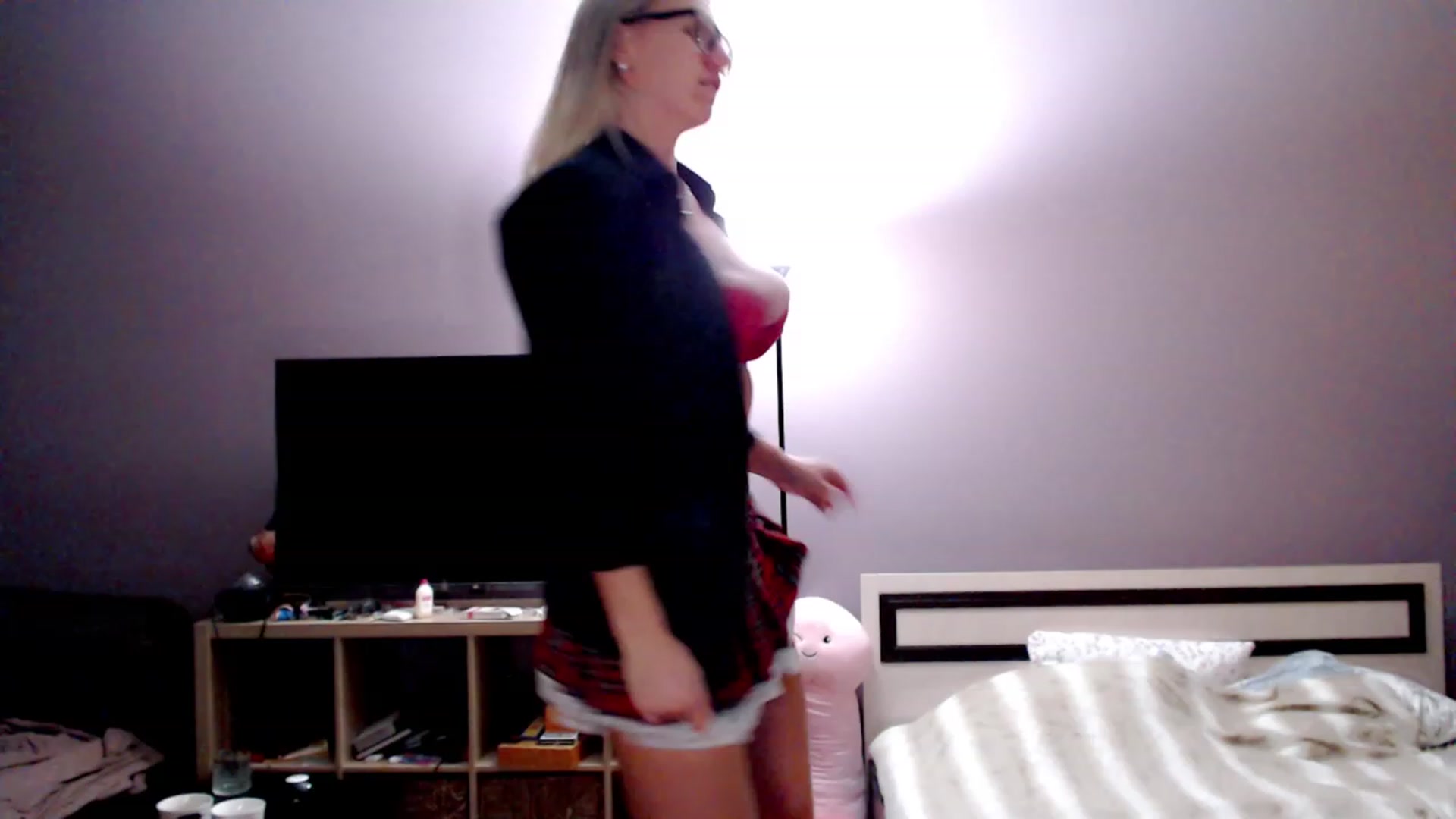 Gallery image thumbnail from VivicaCoke's myfreecams stream on, 11/19/2022, 15:56 image 6 of 20