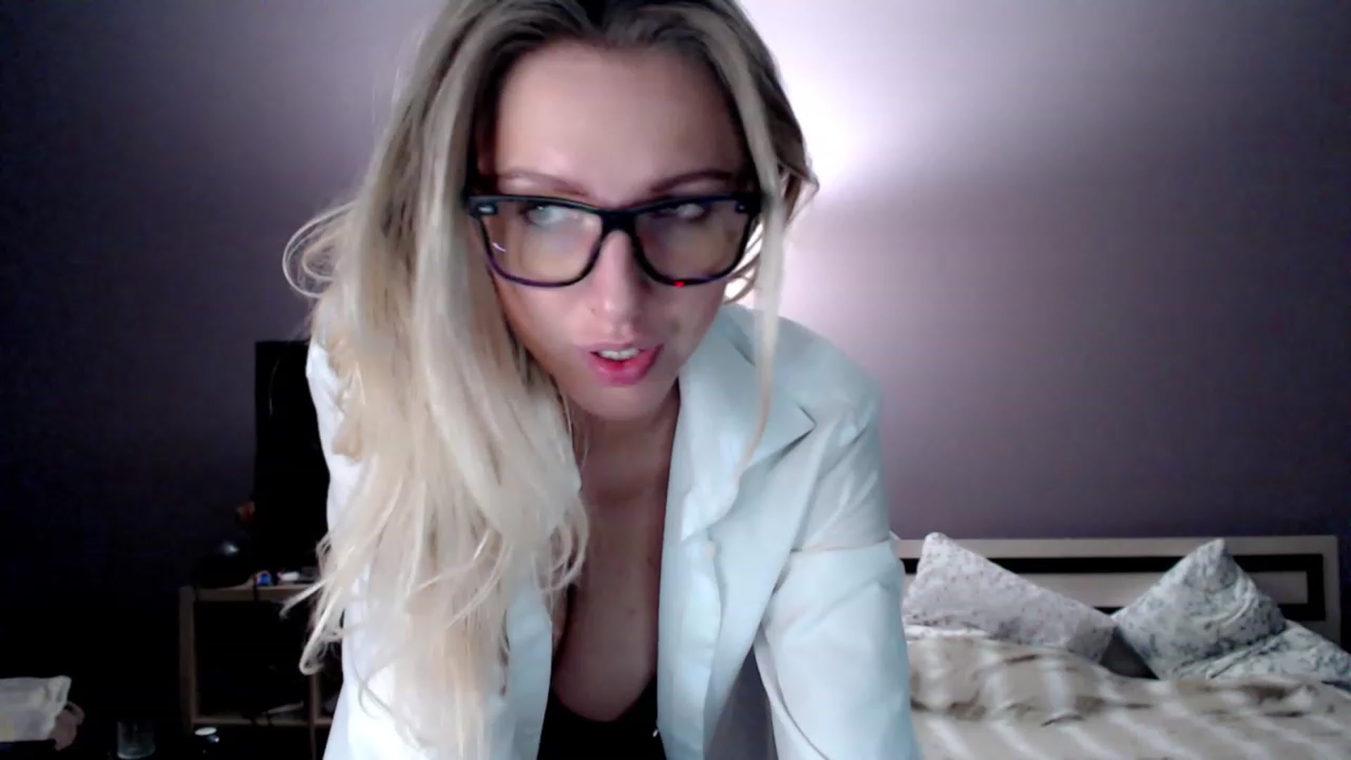 Gallery image thumbnail from VivicaCoke's myfreecams stream on, 12/01/2022, 08:13 image 7 of 20