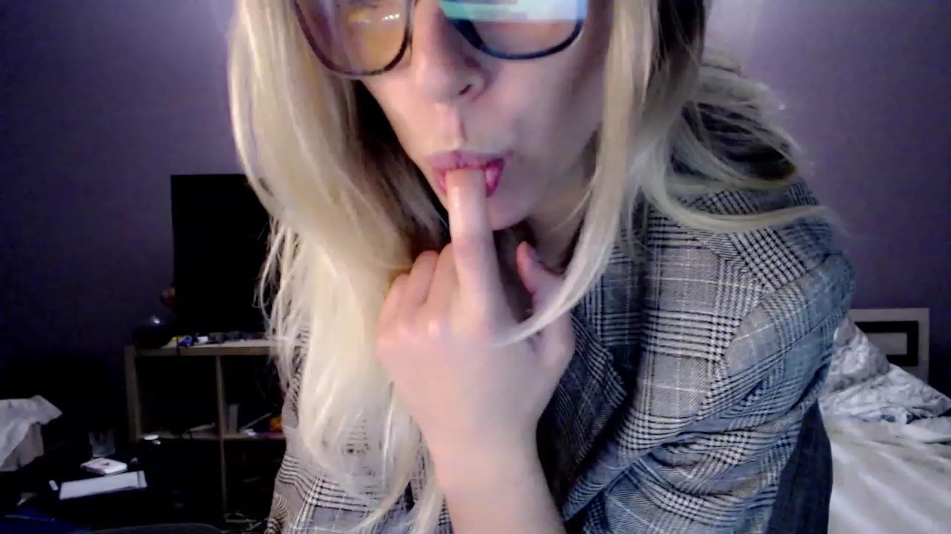 Gallery image thumbnail from VivicaCoke's myfreecams stream on, 11/24/2022, 18:48 image 8 of 20