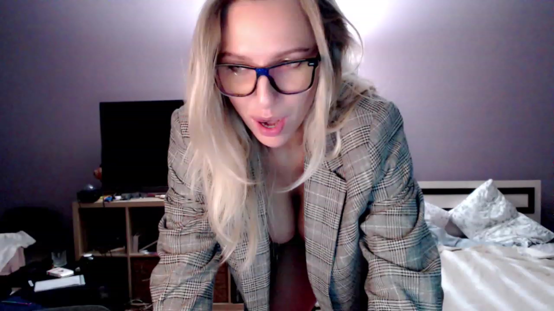 Gallery image thumbnail from VivicaCoke's myfreecams stream on, 11/24/2022, 18:48 image 10 of 20