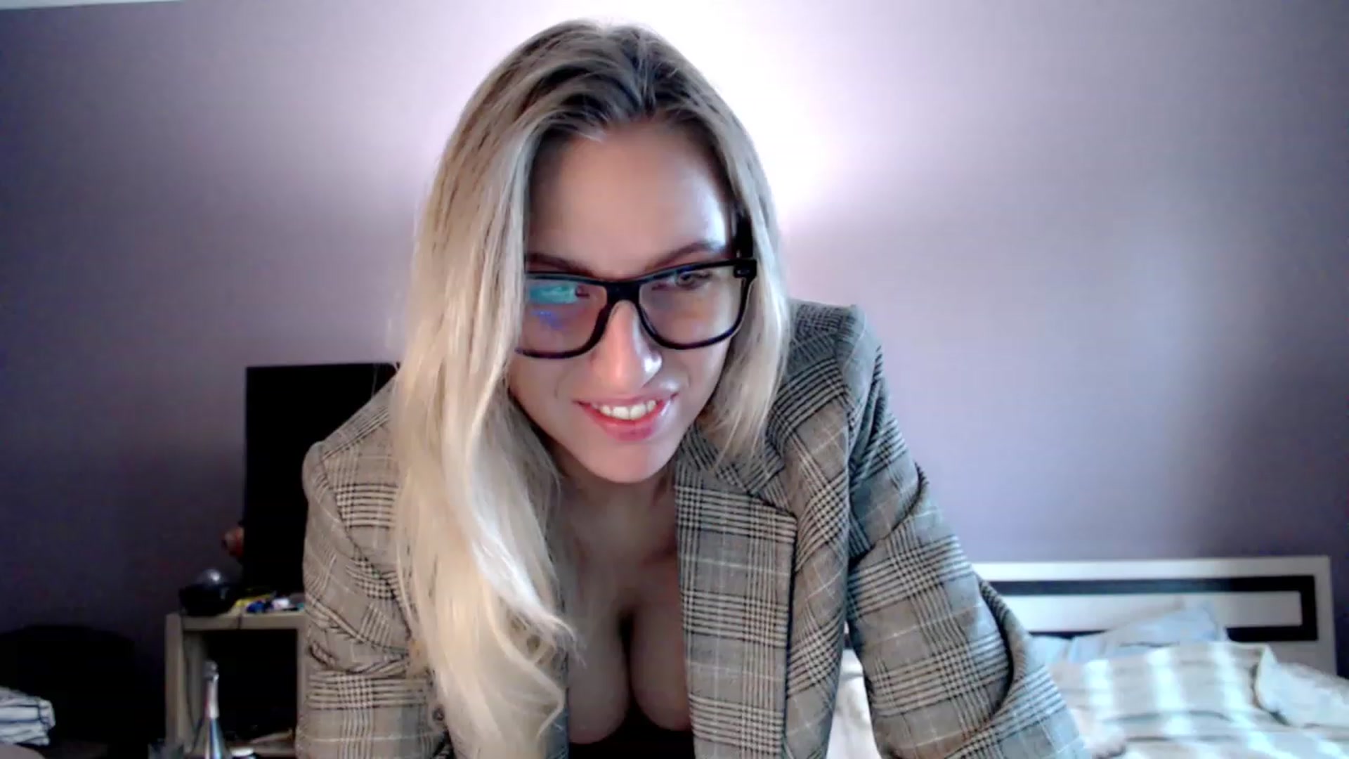 Gallery image thumbnail from VivicaCoke's myfreecams stream on, 11/26/2022, 07:57 image 16 of 20