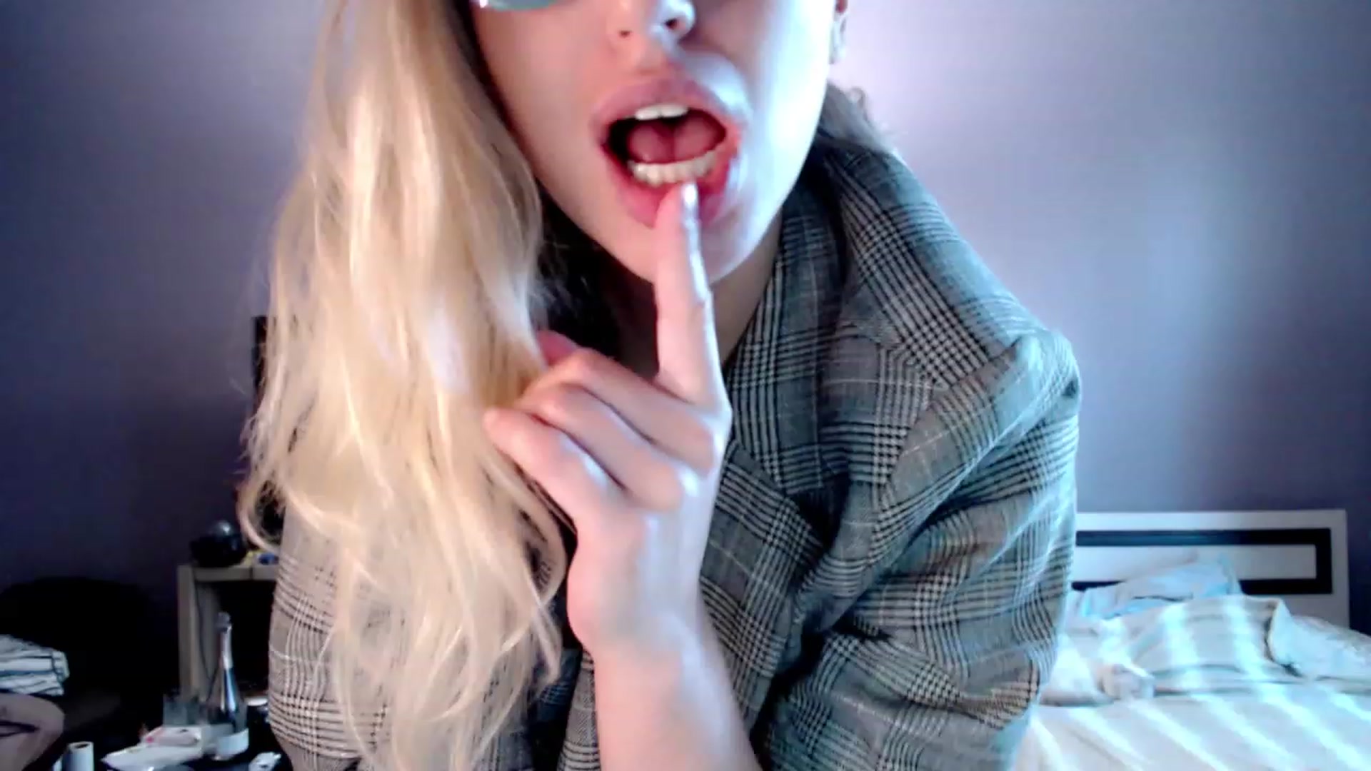Gallery image thumbnail from VivicaCoke's myfreecams stream on, 11/26/2022, 08:50 image 11 of 20