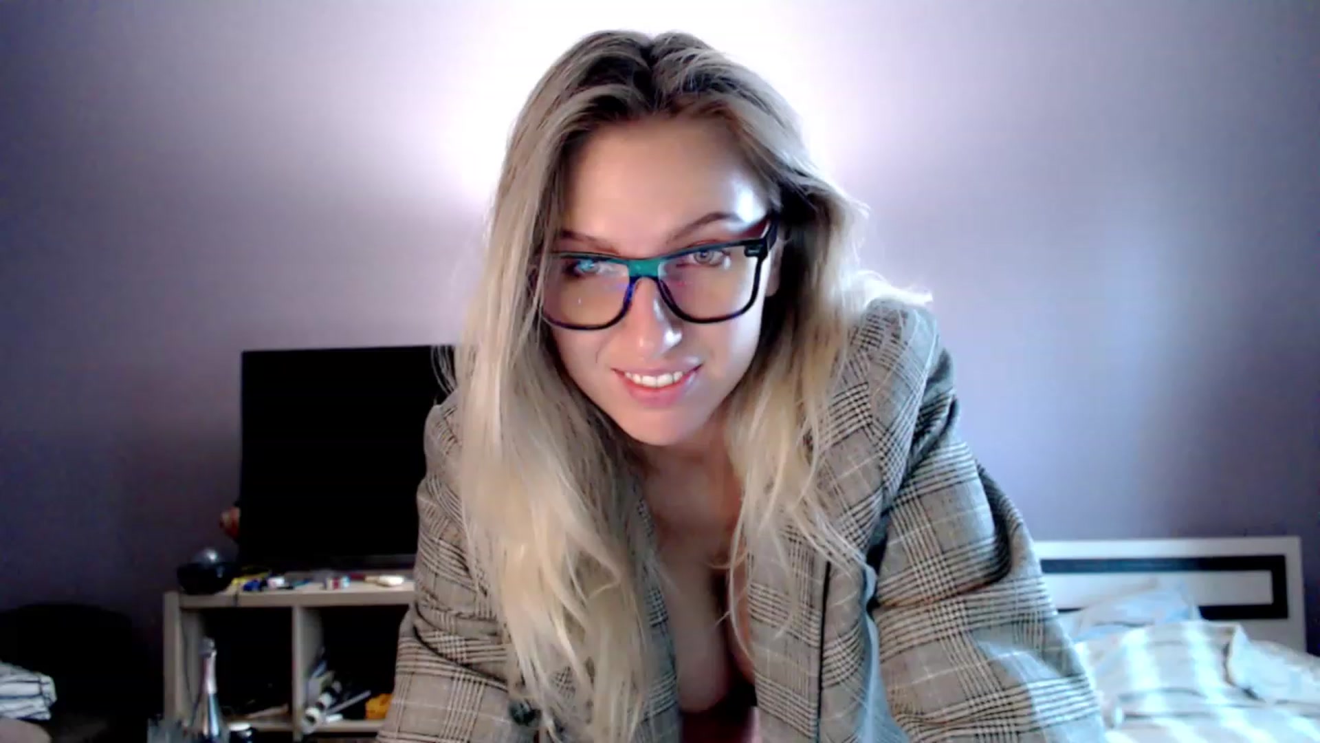 Gallery image thumbnail from VivicaCoke's myfreecams stream on, 11/26/2022, 08:50 image 15 of 20