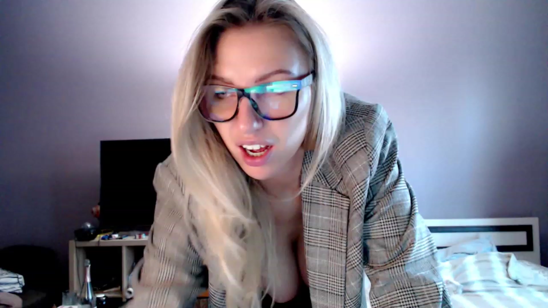 Gallery image thumbnail from VivicaCoke's myfreecams stream on, 11/26/2022, 08:50 image 4 of 20