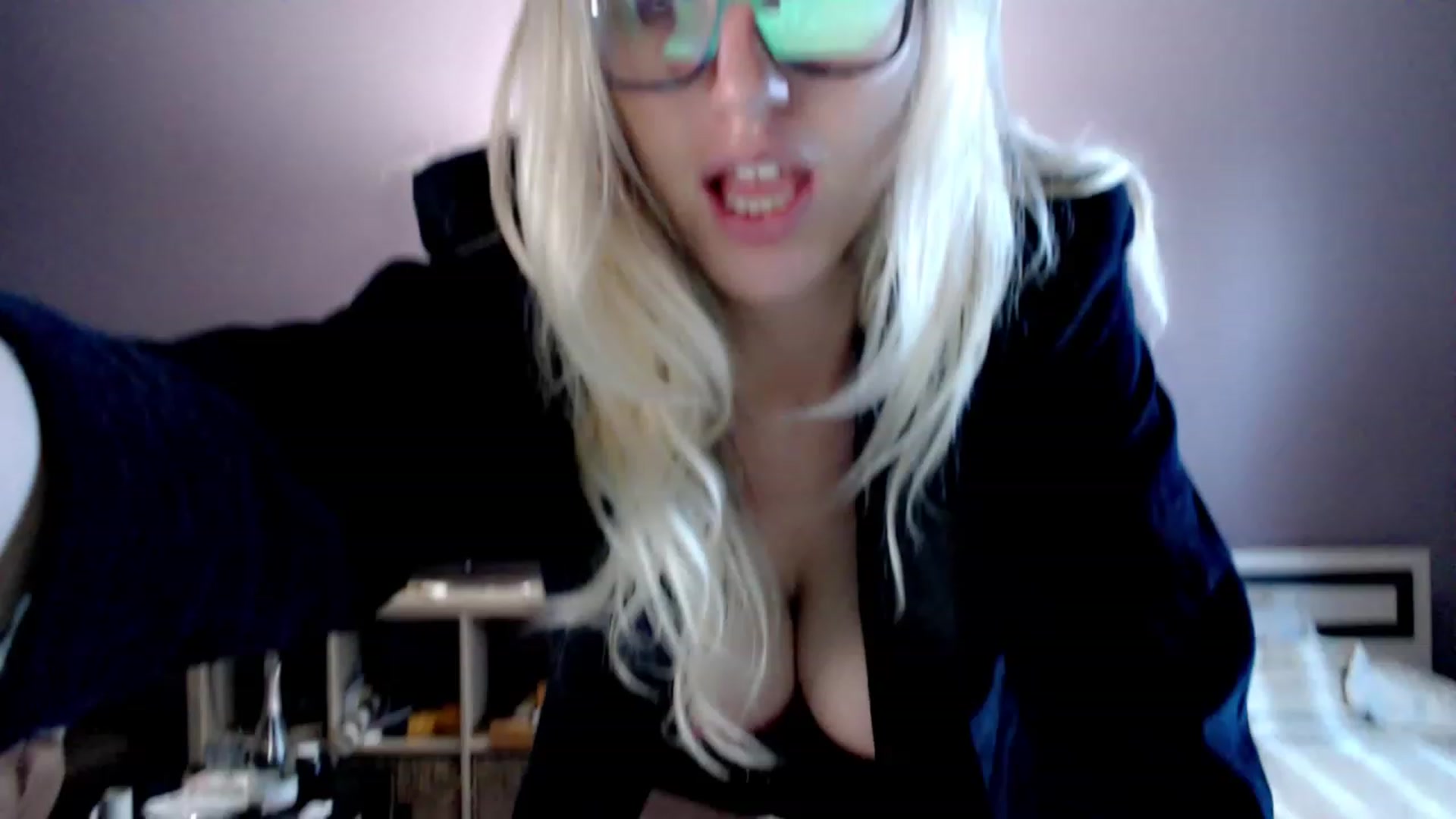 Gallery image thumbnail from VivicaCoke's myfreecams stream on, 11/26/2022, 09:26 image 8 of 20
