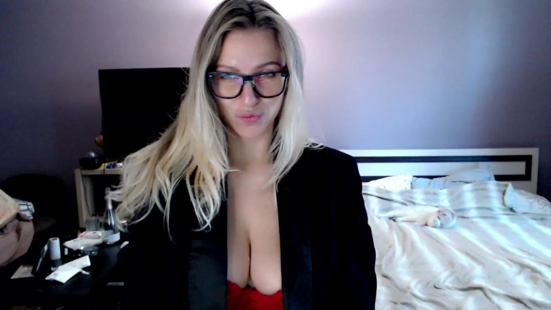 Gallery image thumbnail from VivicaCoke's myfreecams stream on, 11/26/2022, 09:26 image 9 of 20