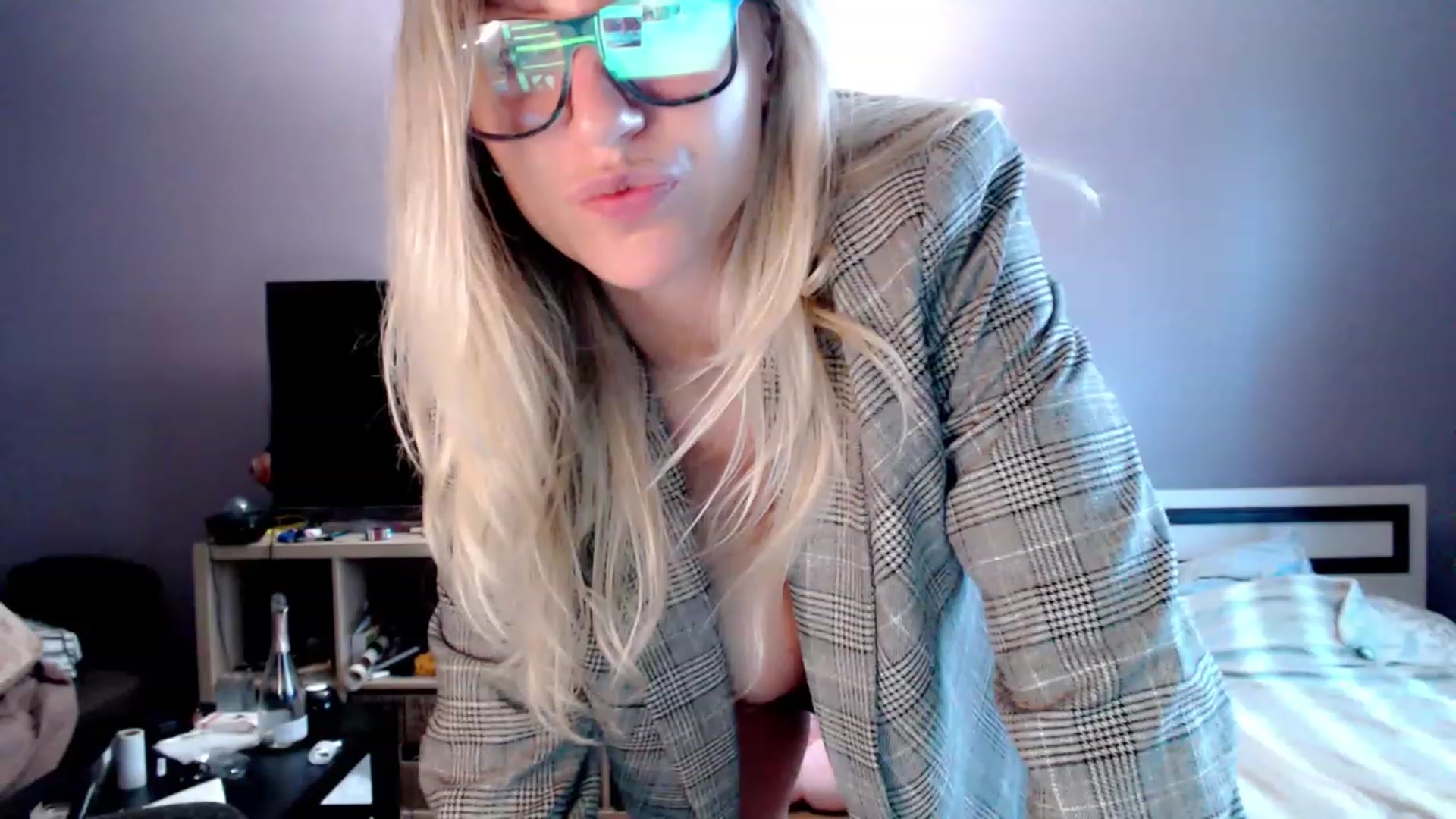 Gallery image thumbnail from VivicaCoke's myfreecams stream on, 11/26/2022, 10:57 image 13 of 20