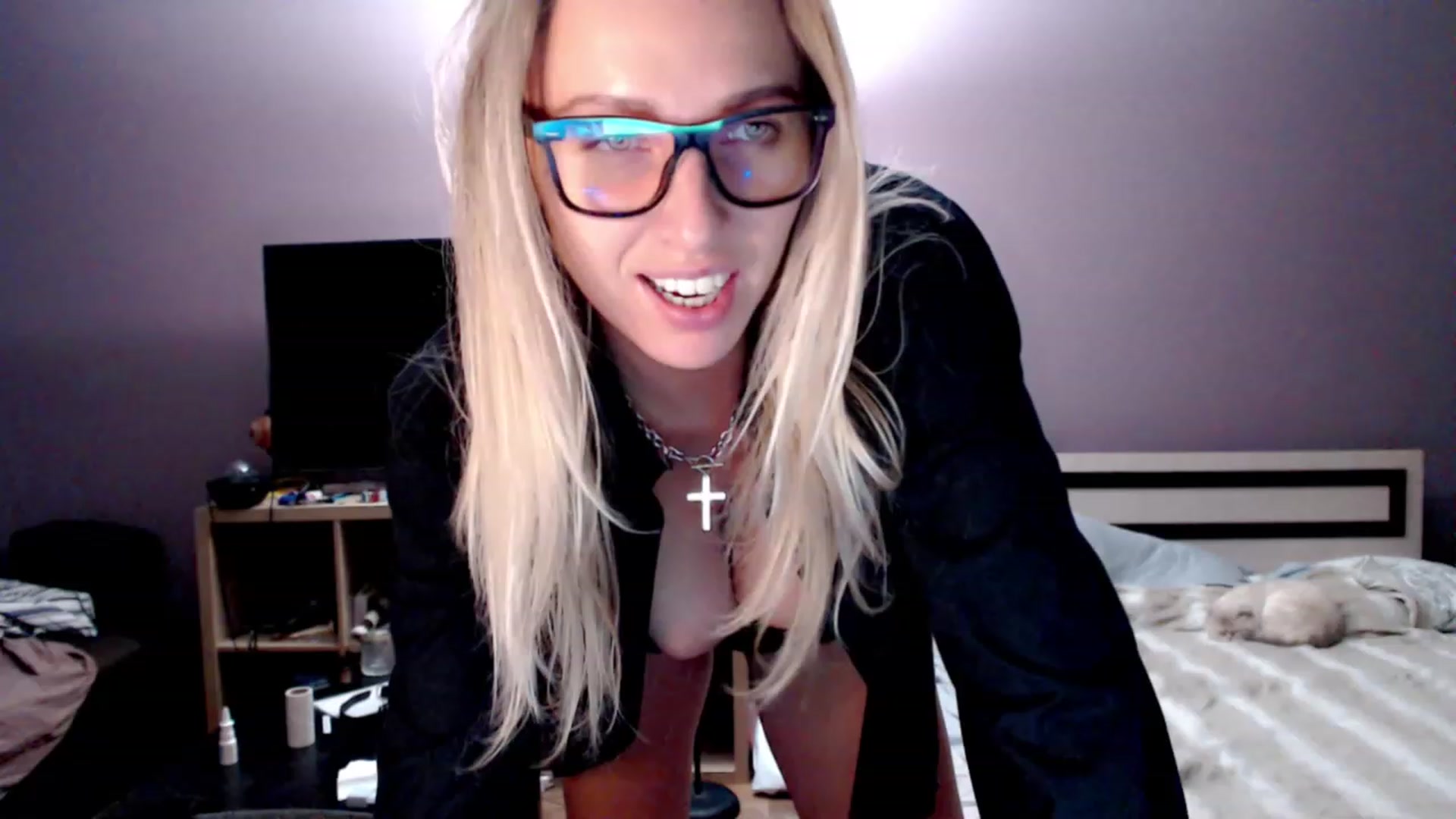 Gallery image thumbnail from VivicaCoke's myfreecams stream on, 11/28/2022, 16:58 image 8 of 20