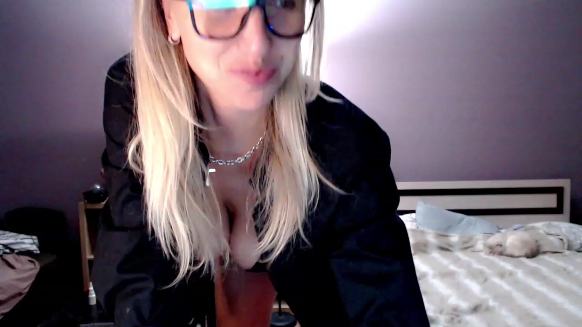 Gallery image thumbnail from VivicaCoke's myfreecams stream on, 11/28/2022, 16:58 image 11 of 20