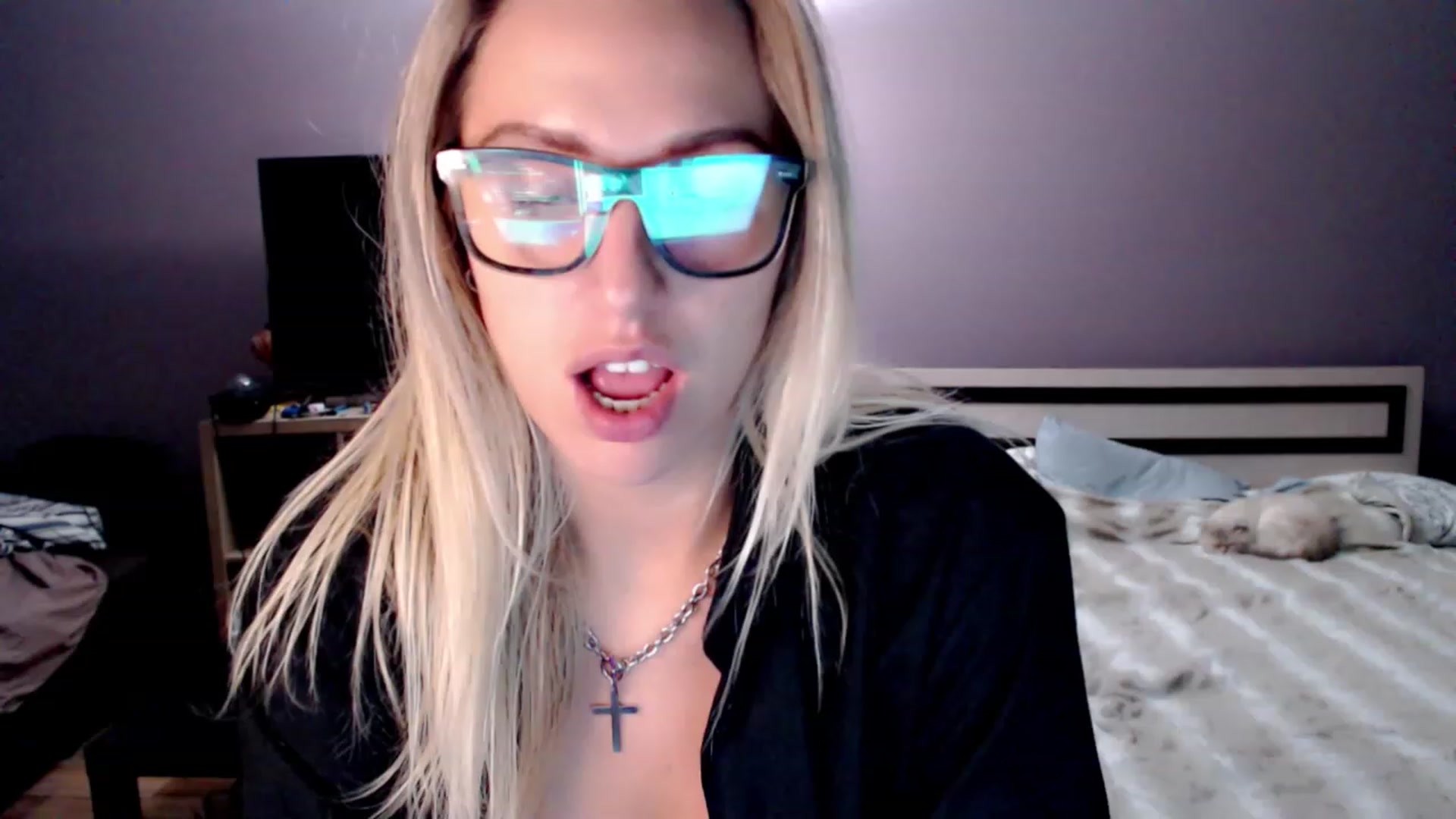 Gallery image thumbnail from VivicaCoke's myfreecams stream on, 11/28/2022, 16:58 image 3 of 20